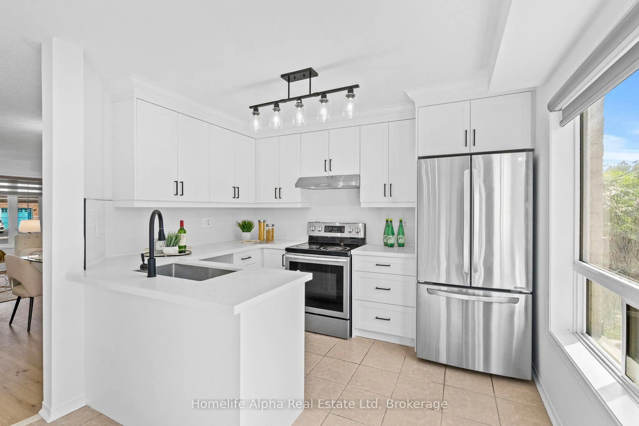 10 Bon Echo Court