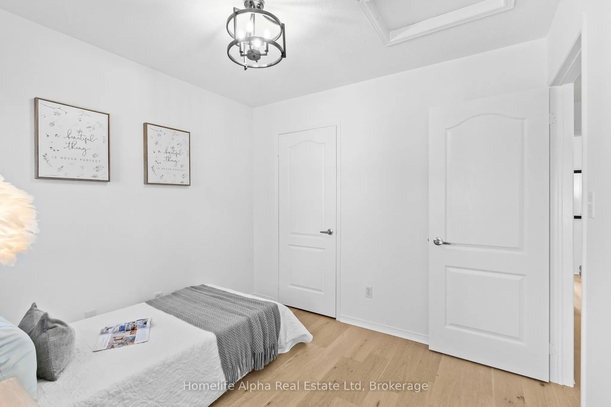 10 Bon Echo Court