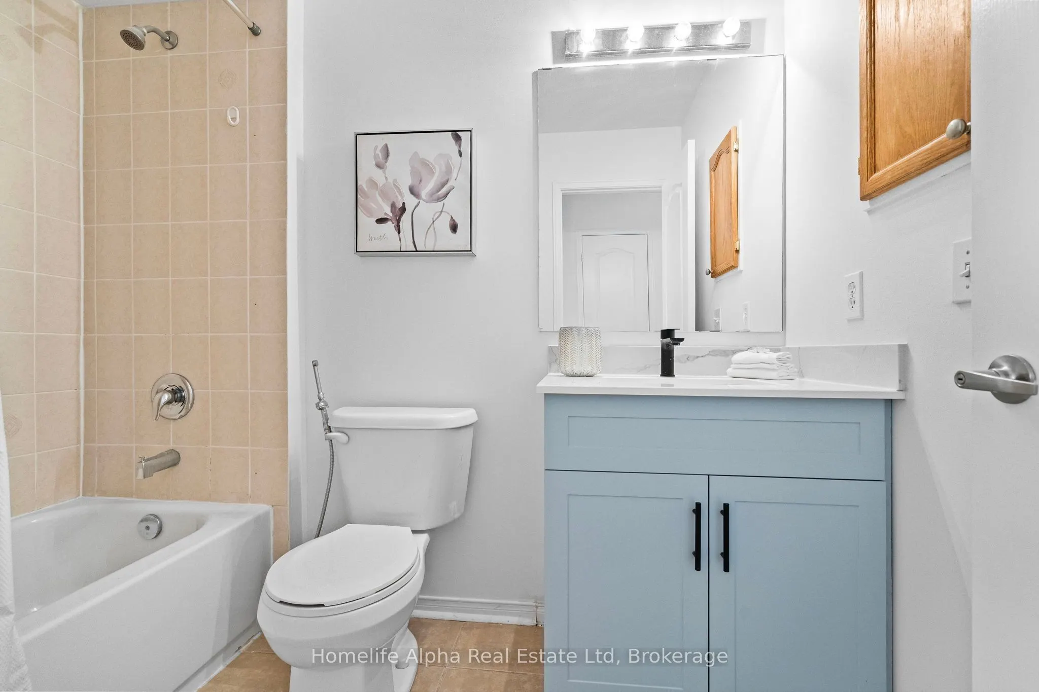 10 Bon Echo Court