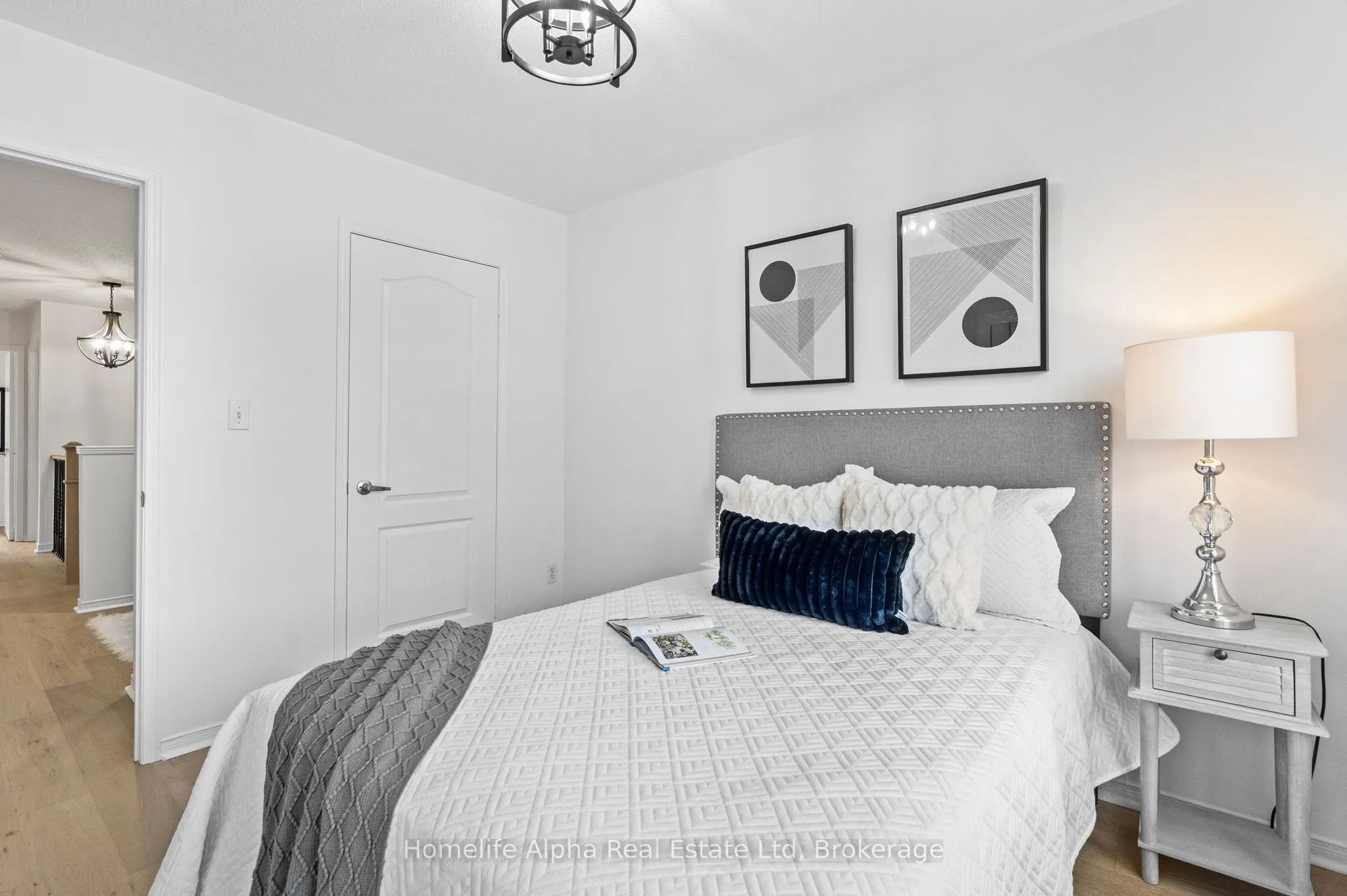 10 Bon Echo Court