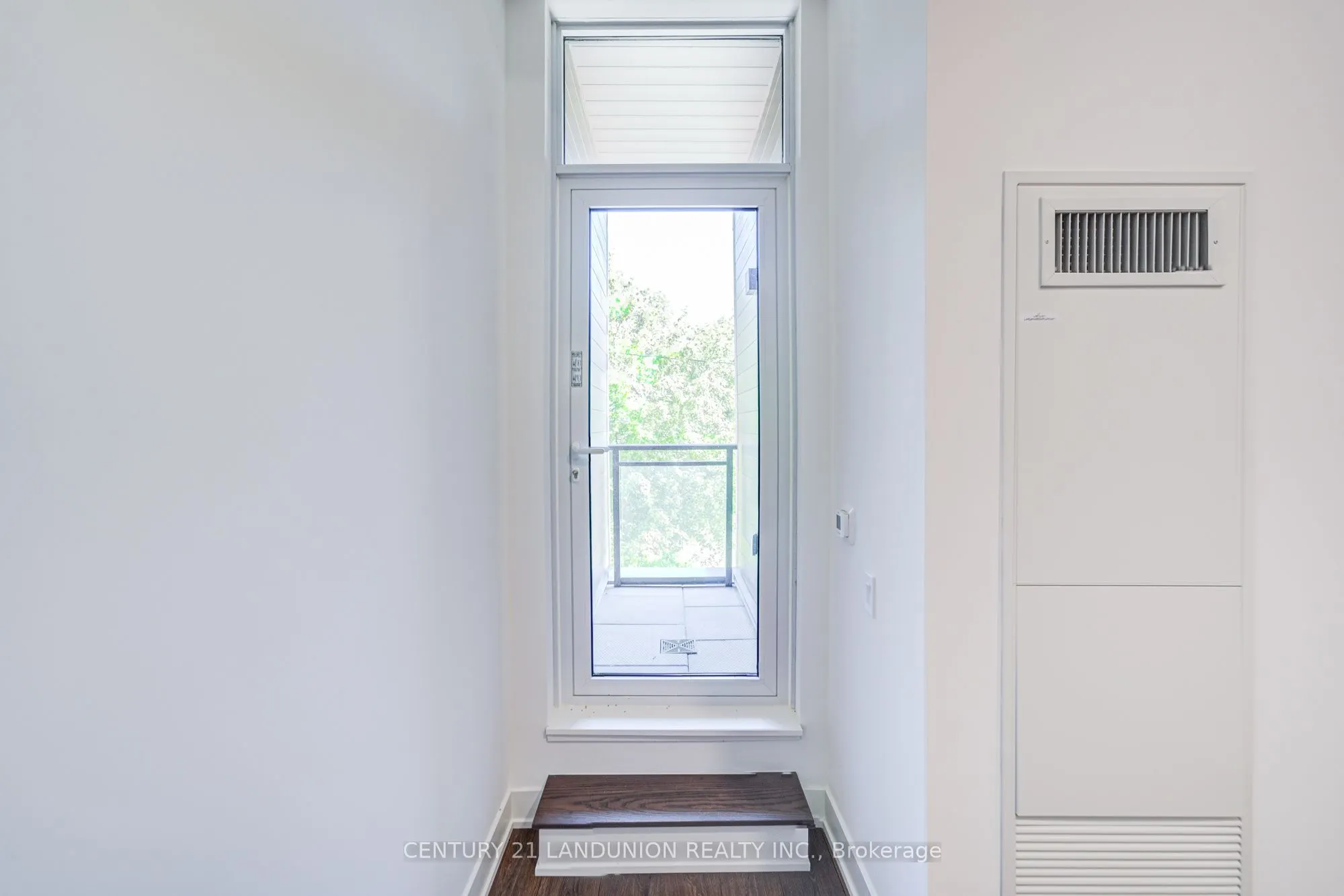1285 Queen Street E, #102