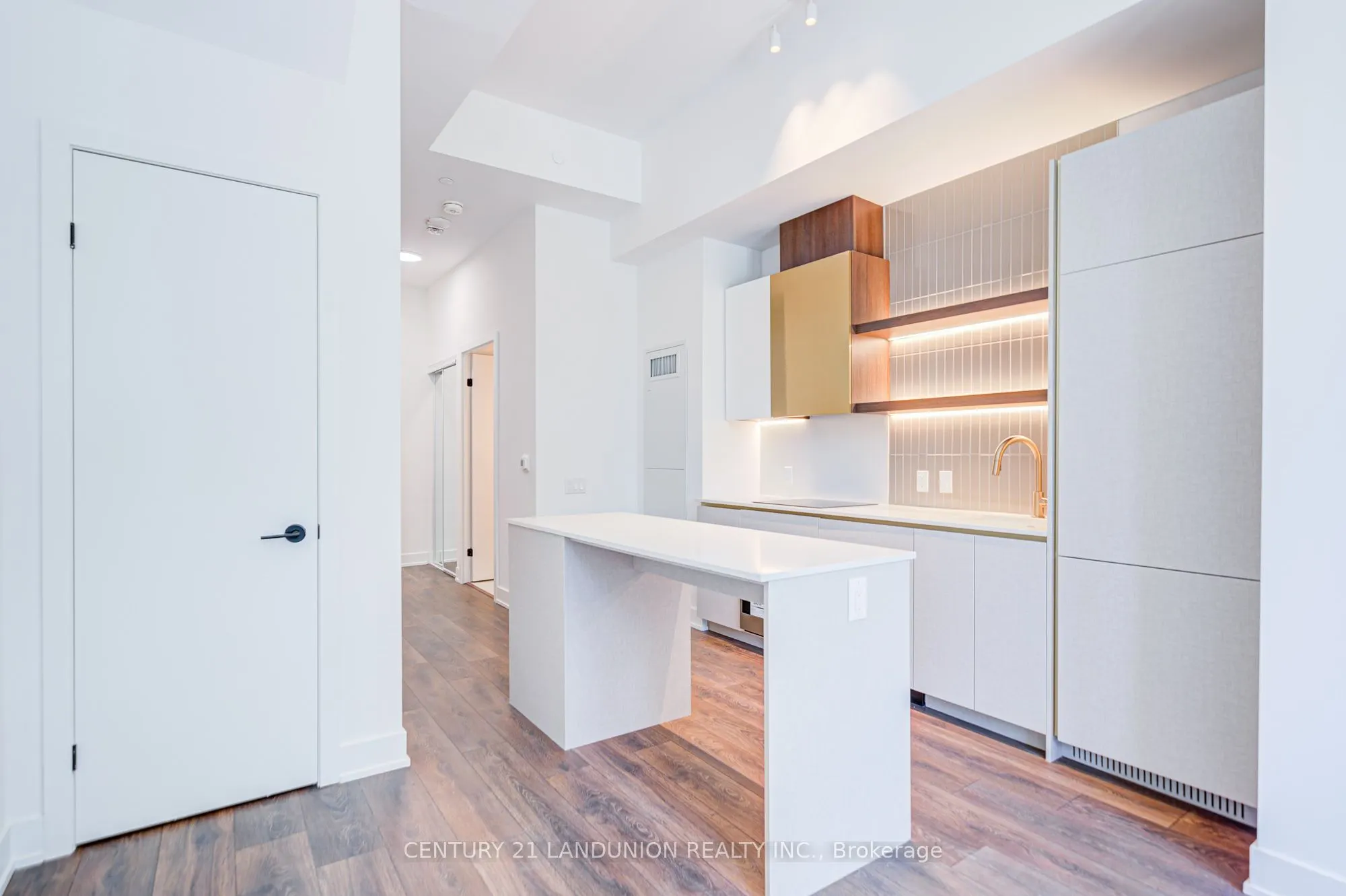 1285 Queen Street E, #102