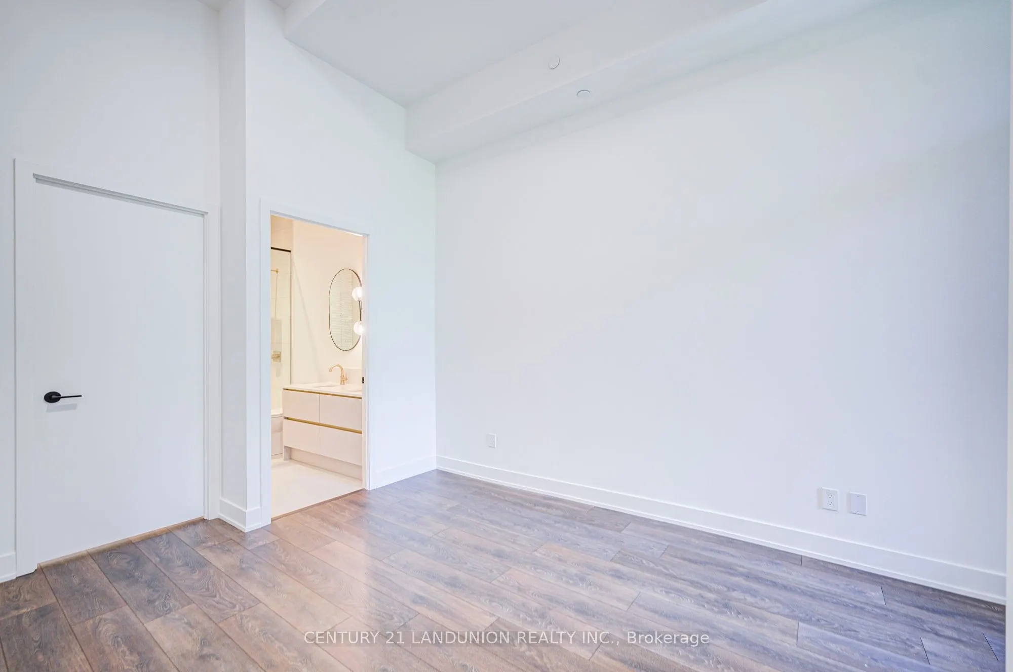 1285 Queen Street E, #102