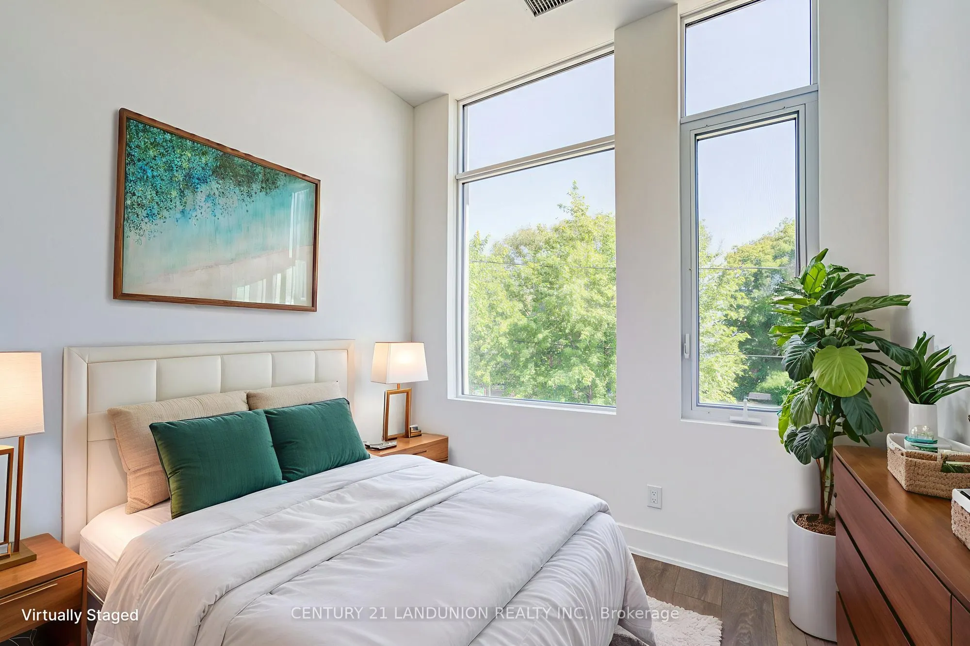 1285 Queen Street E, #102