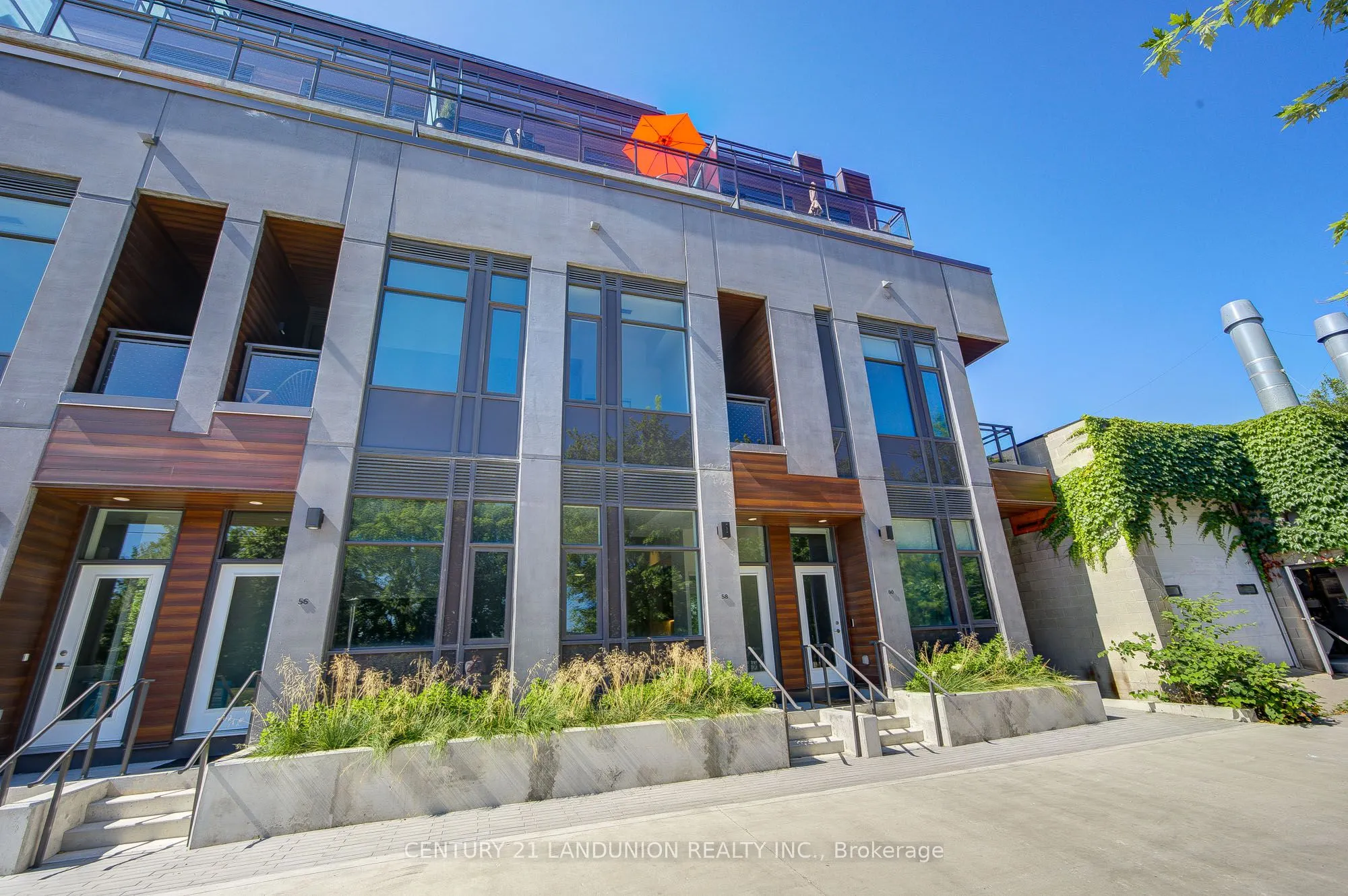 1285 Queen Street E, #102