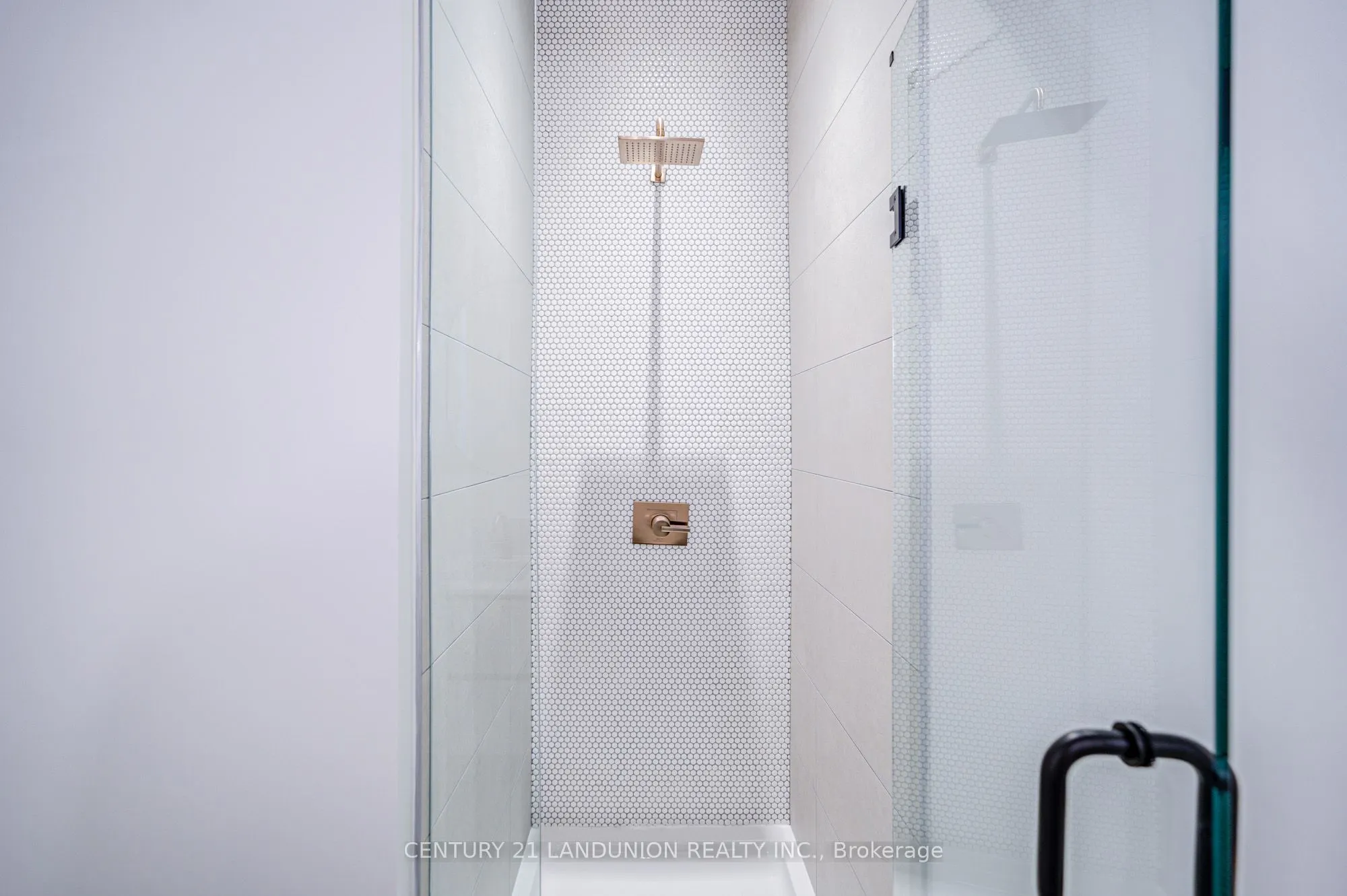 1285 Queen Street E, #102