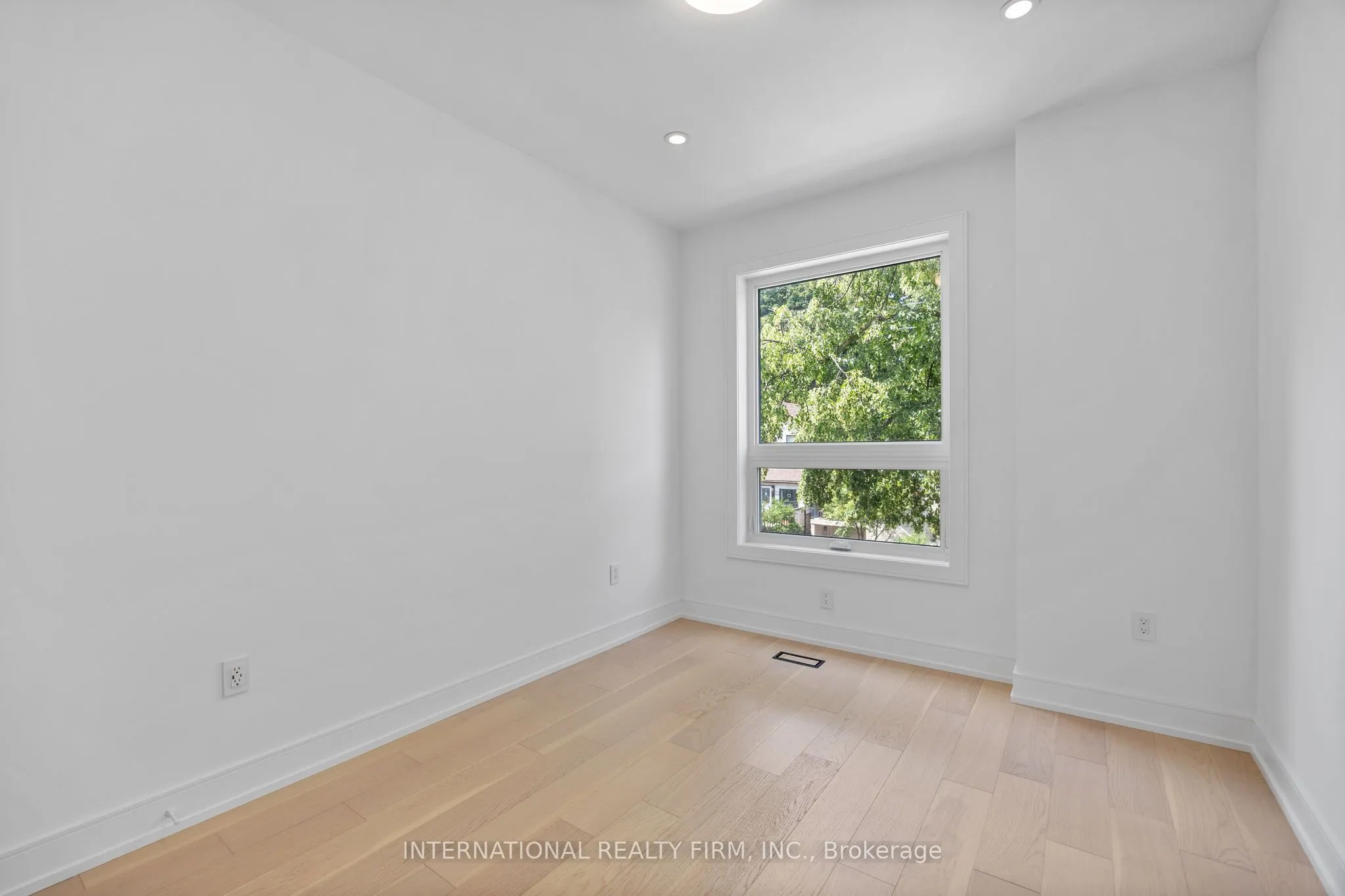 19 Ivy Avenue