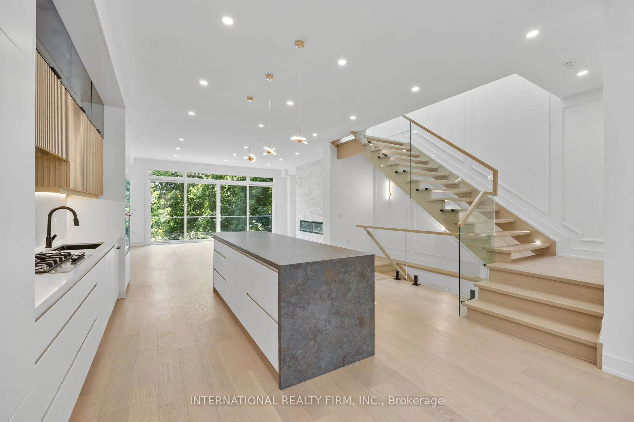19 Ivy Avenue
