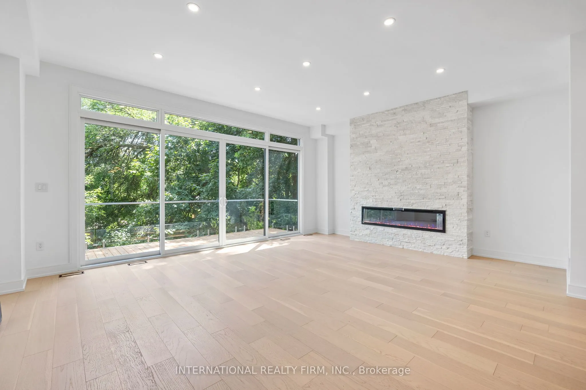 19 Ivy Avenue