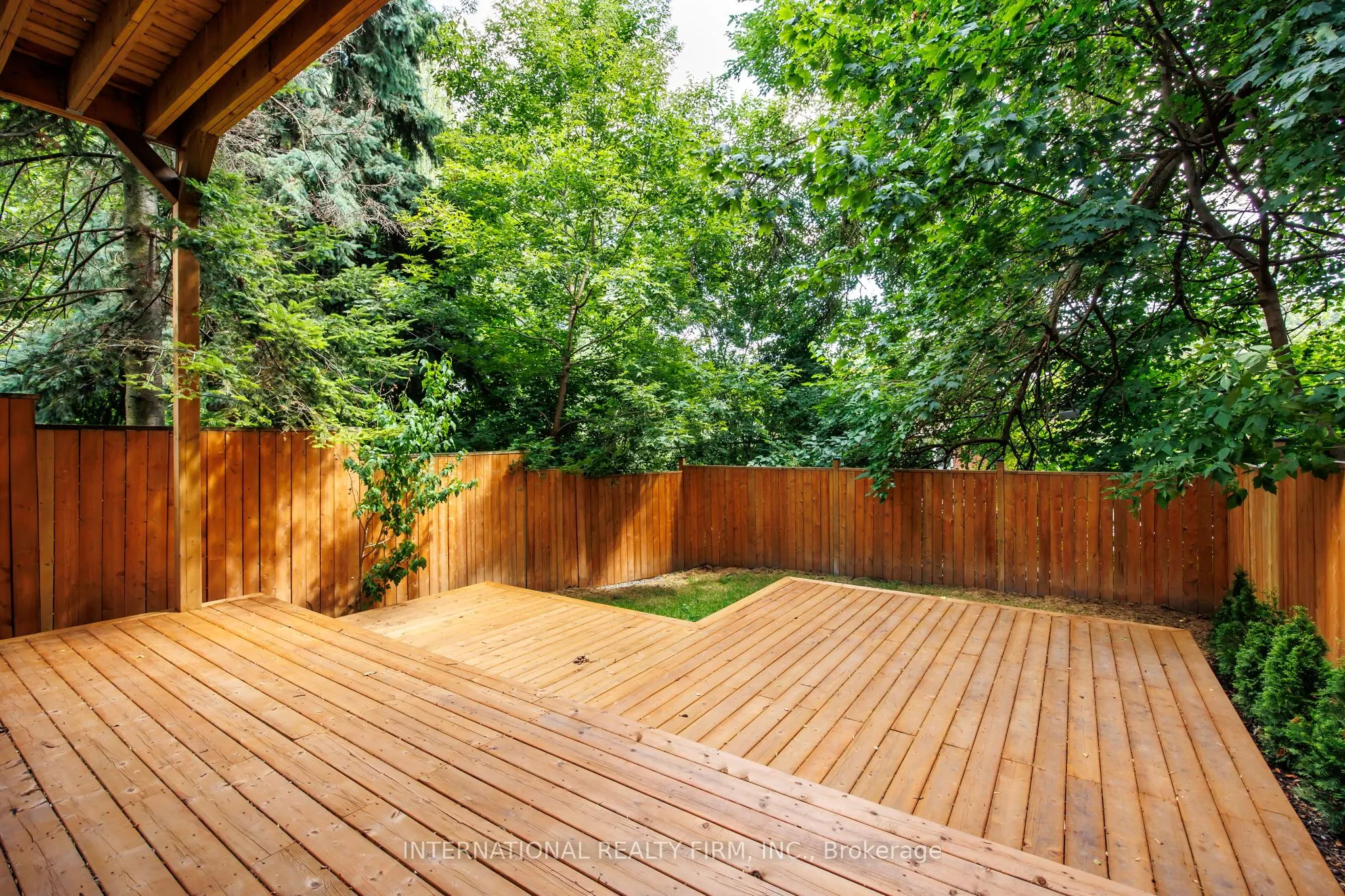 19 Ivy Avenue