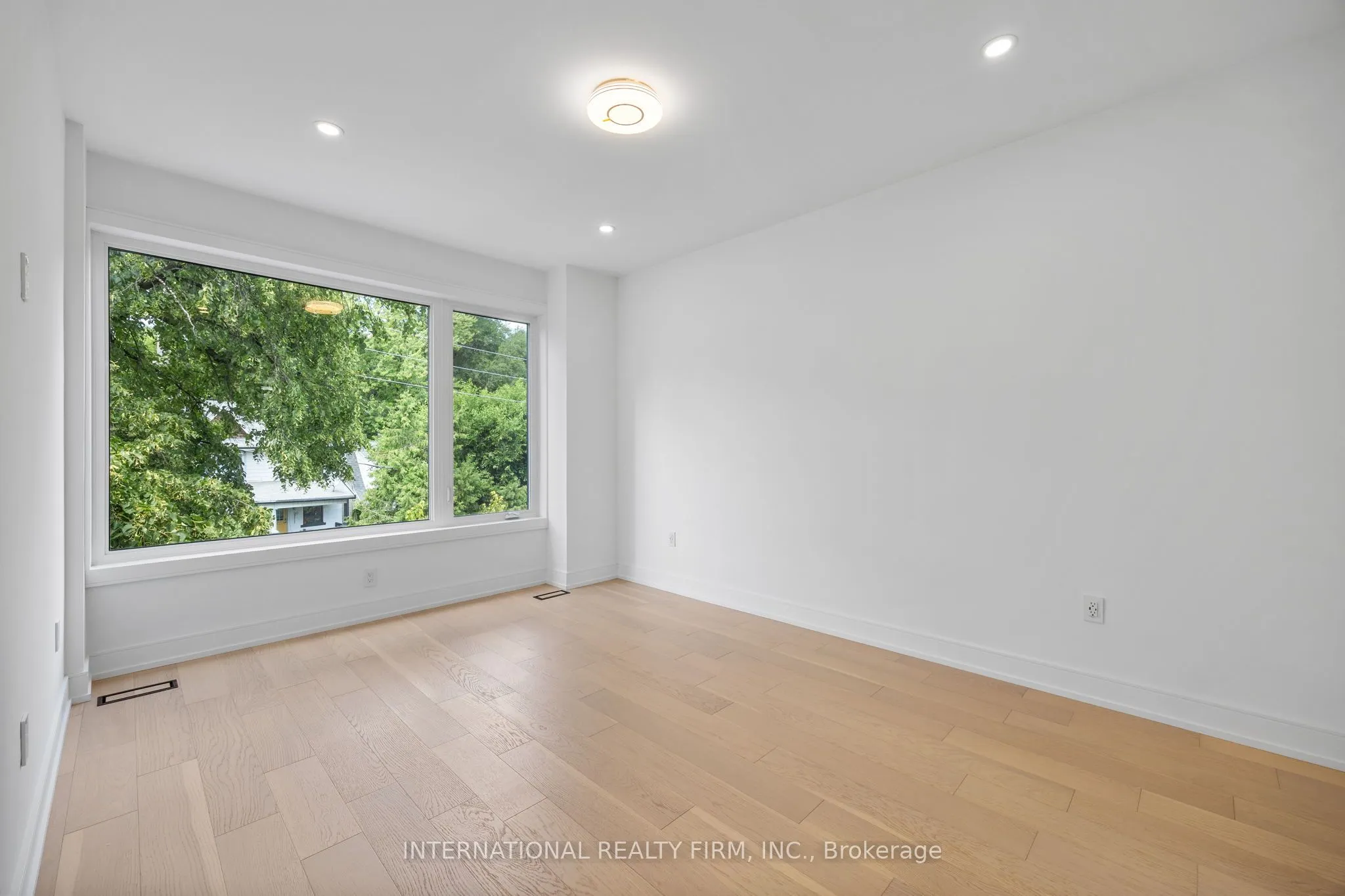 19 Ivy Avenue