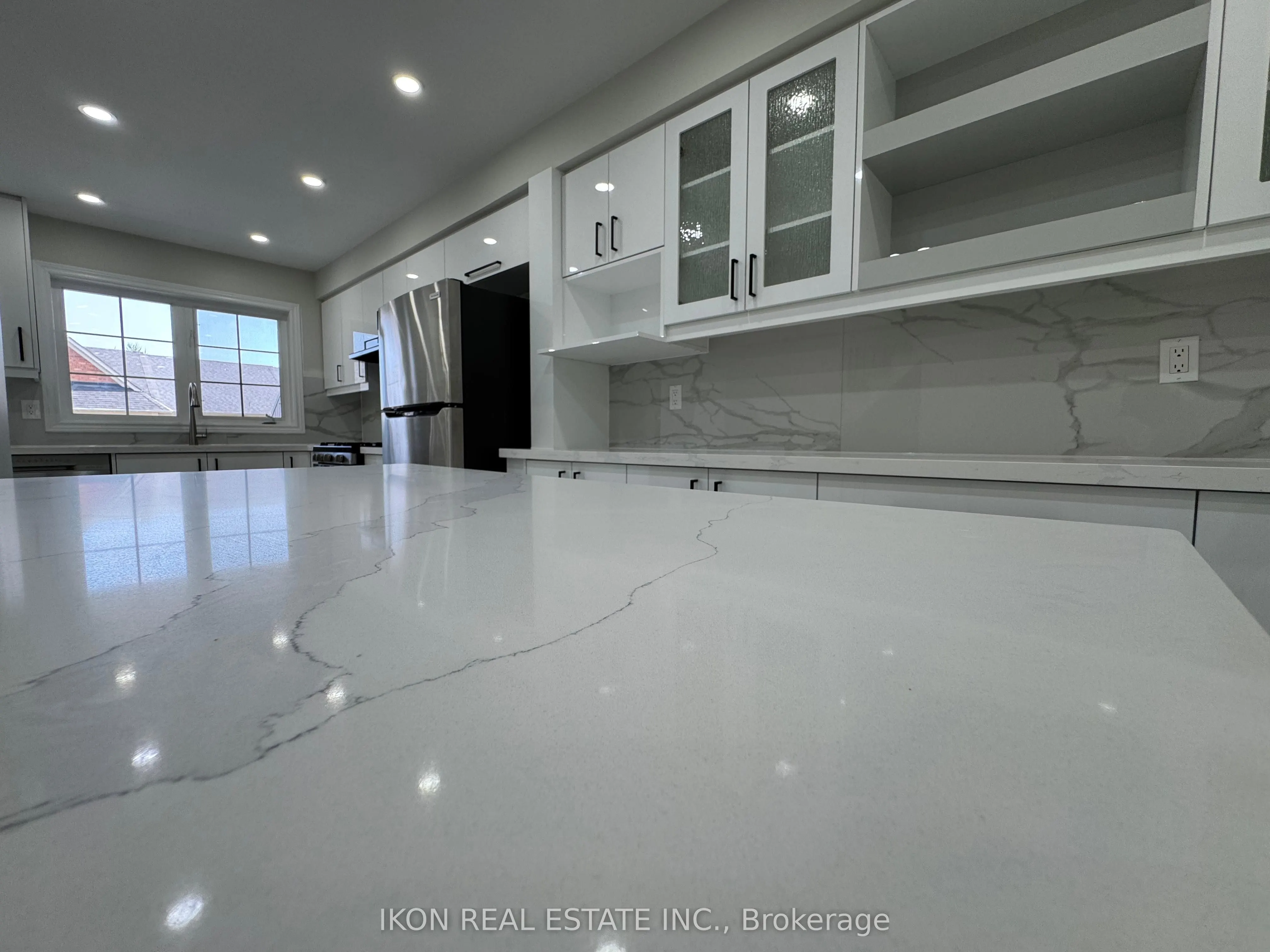 67 Sprucedale Way E, #32
