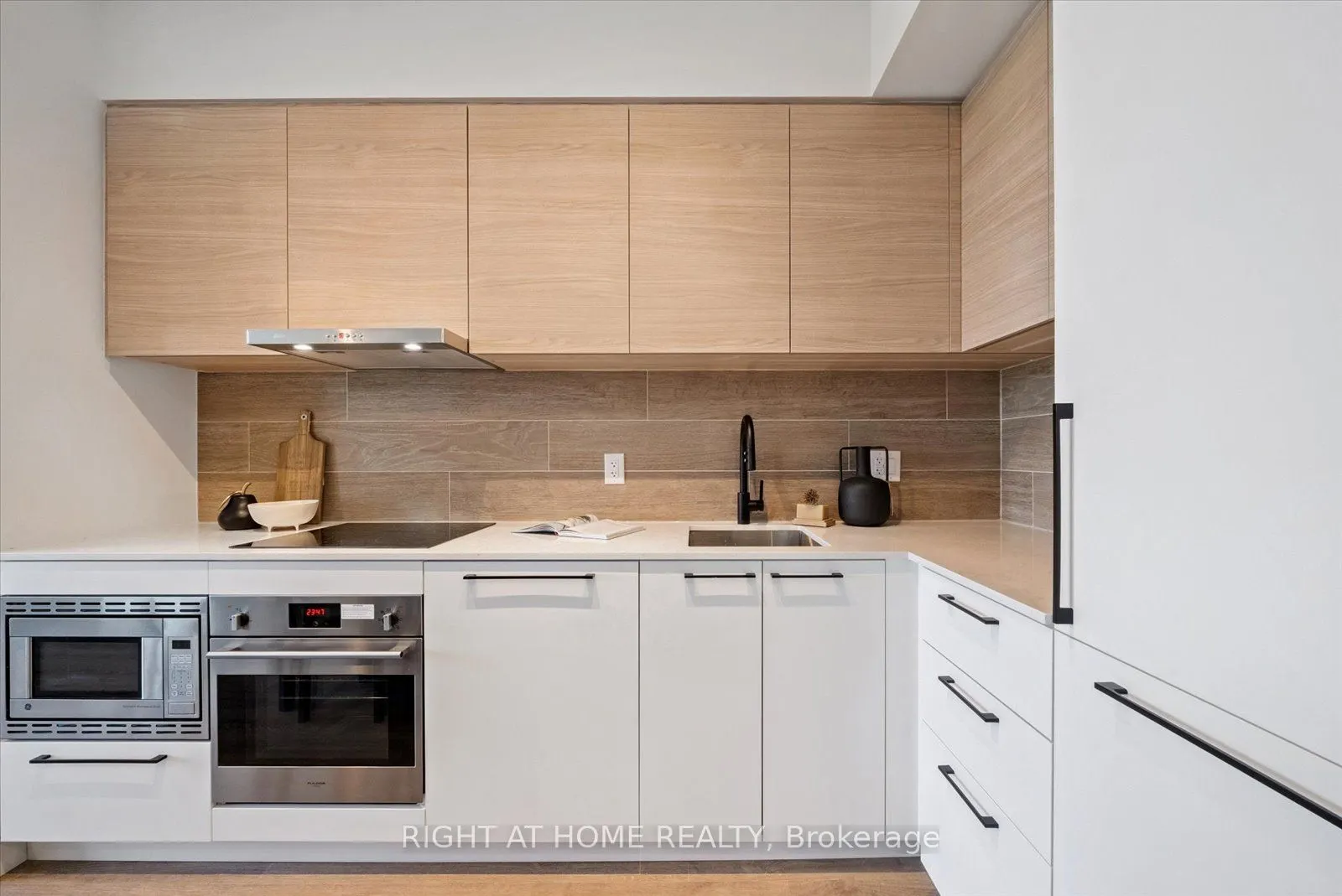 1050 Eastern Avenue, #613