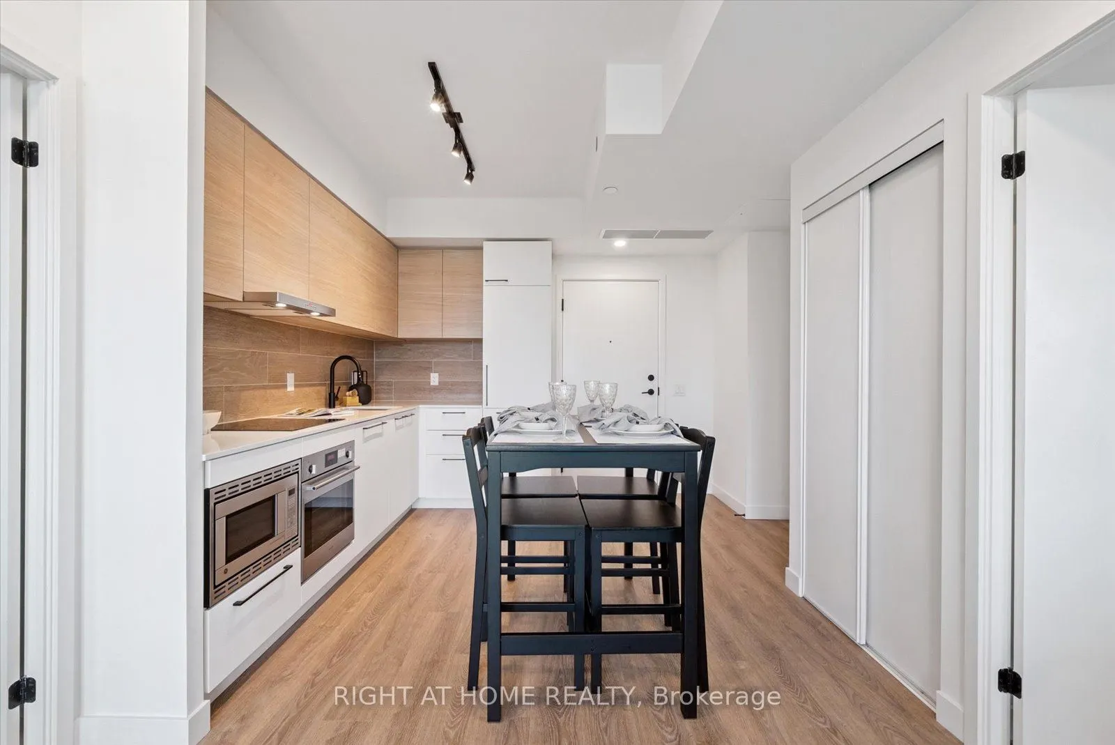 1050 Eastern Avenue, #613