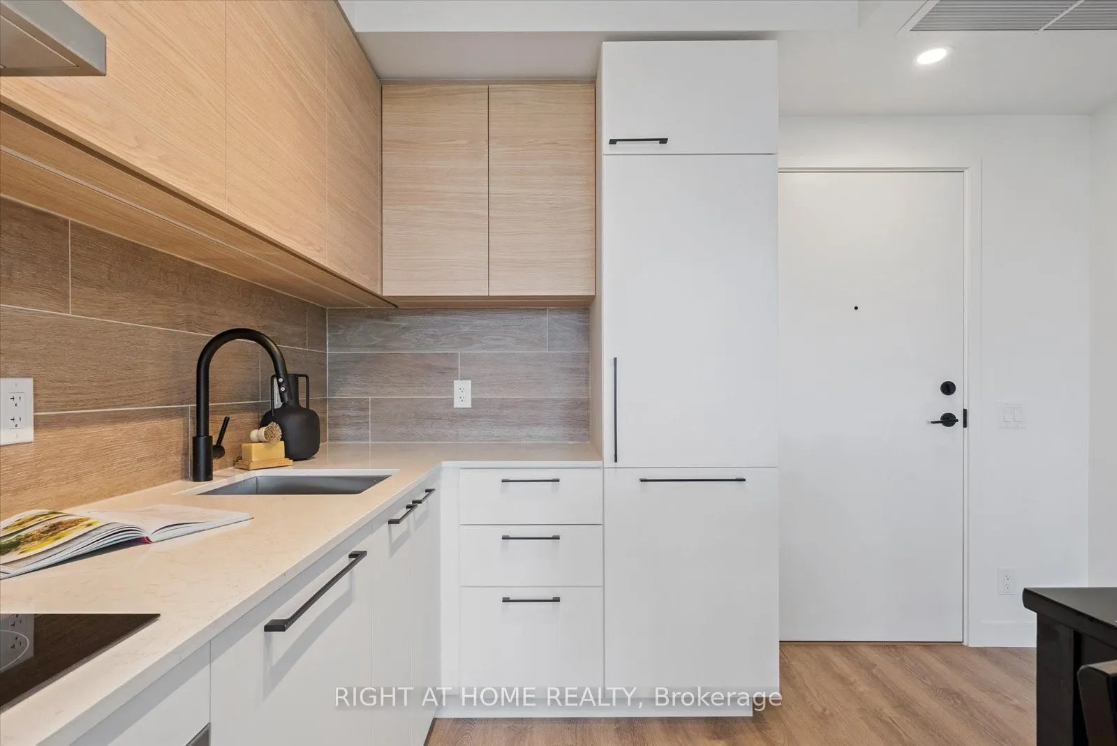 1050 Eastern Avenue, #613