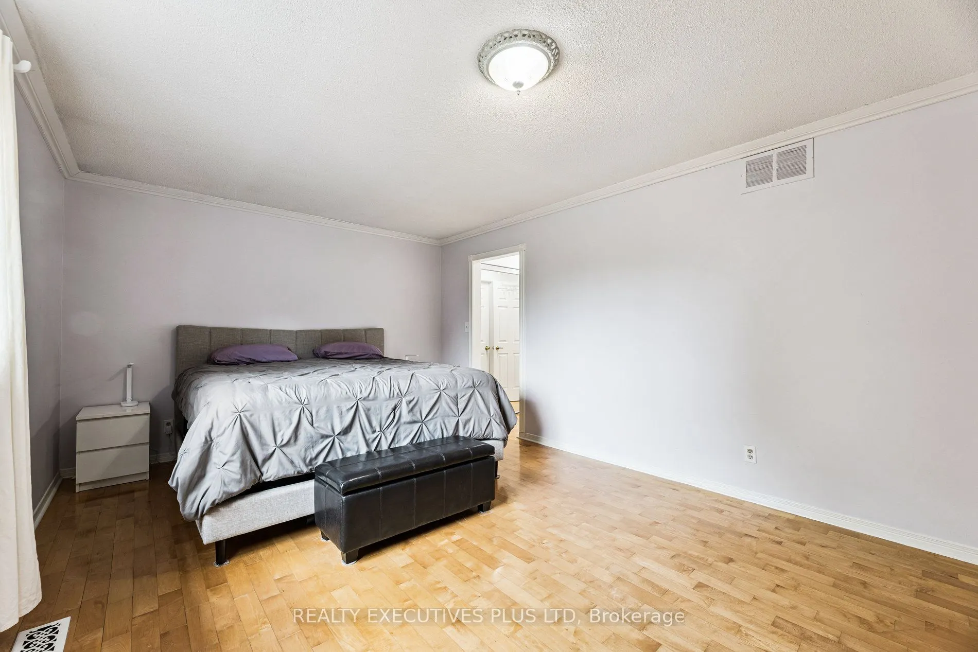 1822 Forestview Drive