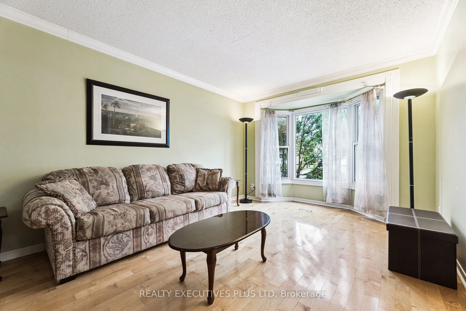 1822 Forestview Drive