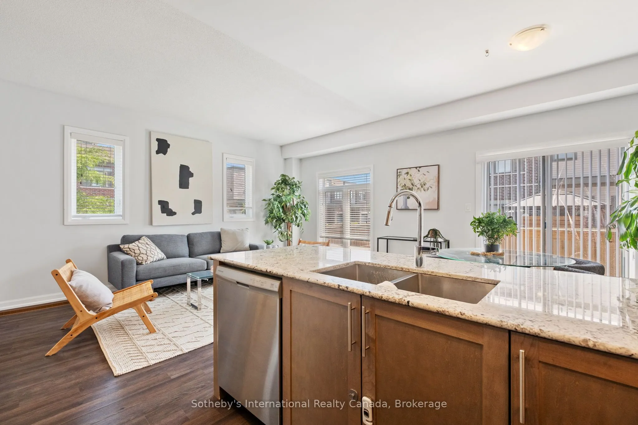 91 Longshore Way