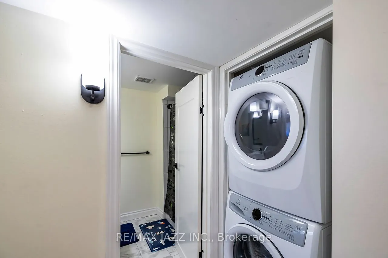 843 Charisma Crescent