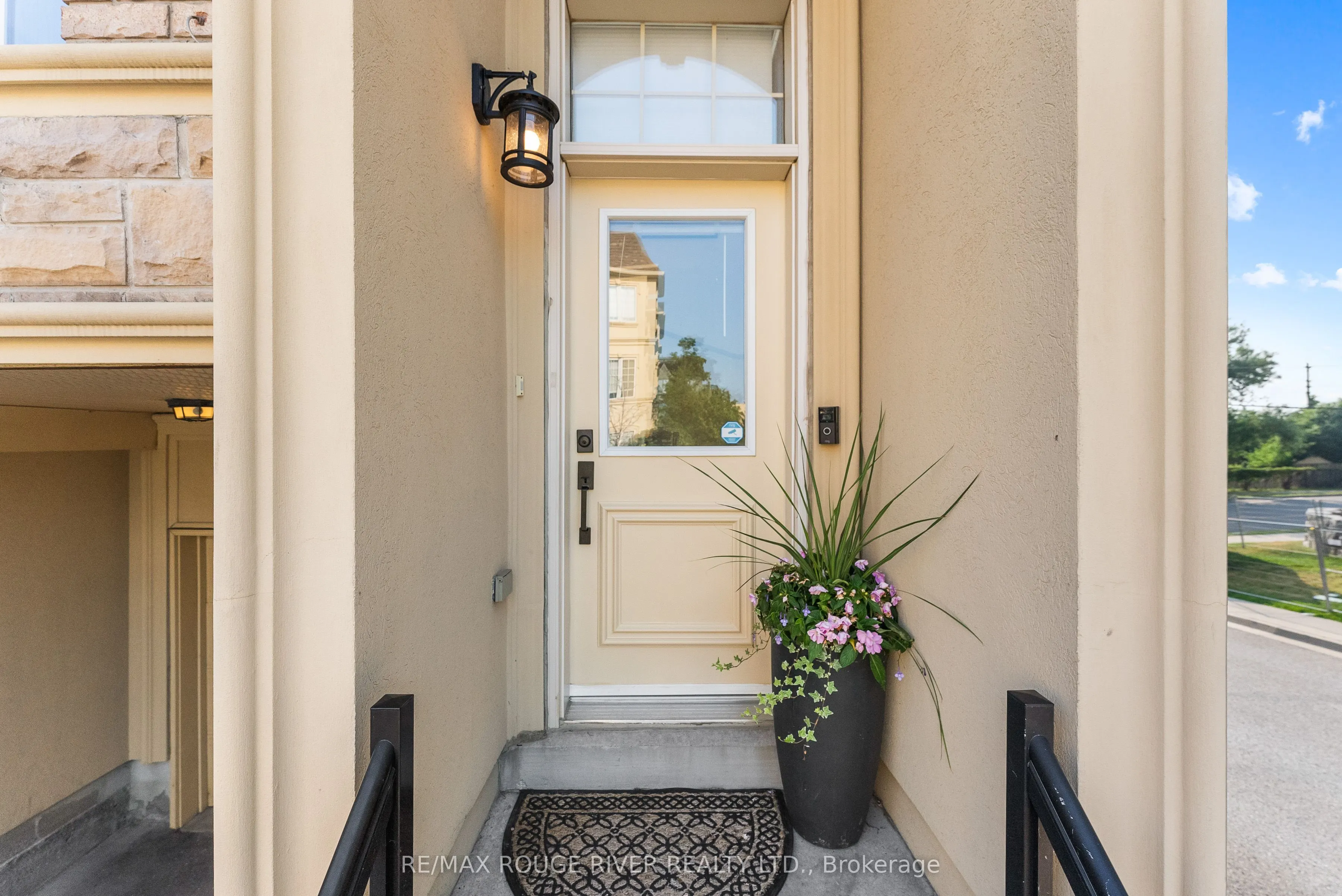 1250 St Martins Drive, #1