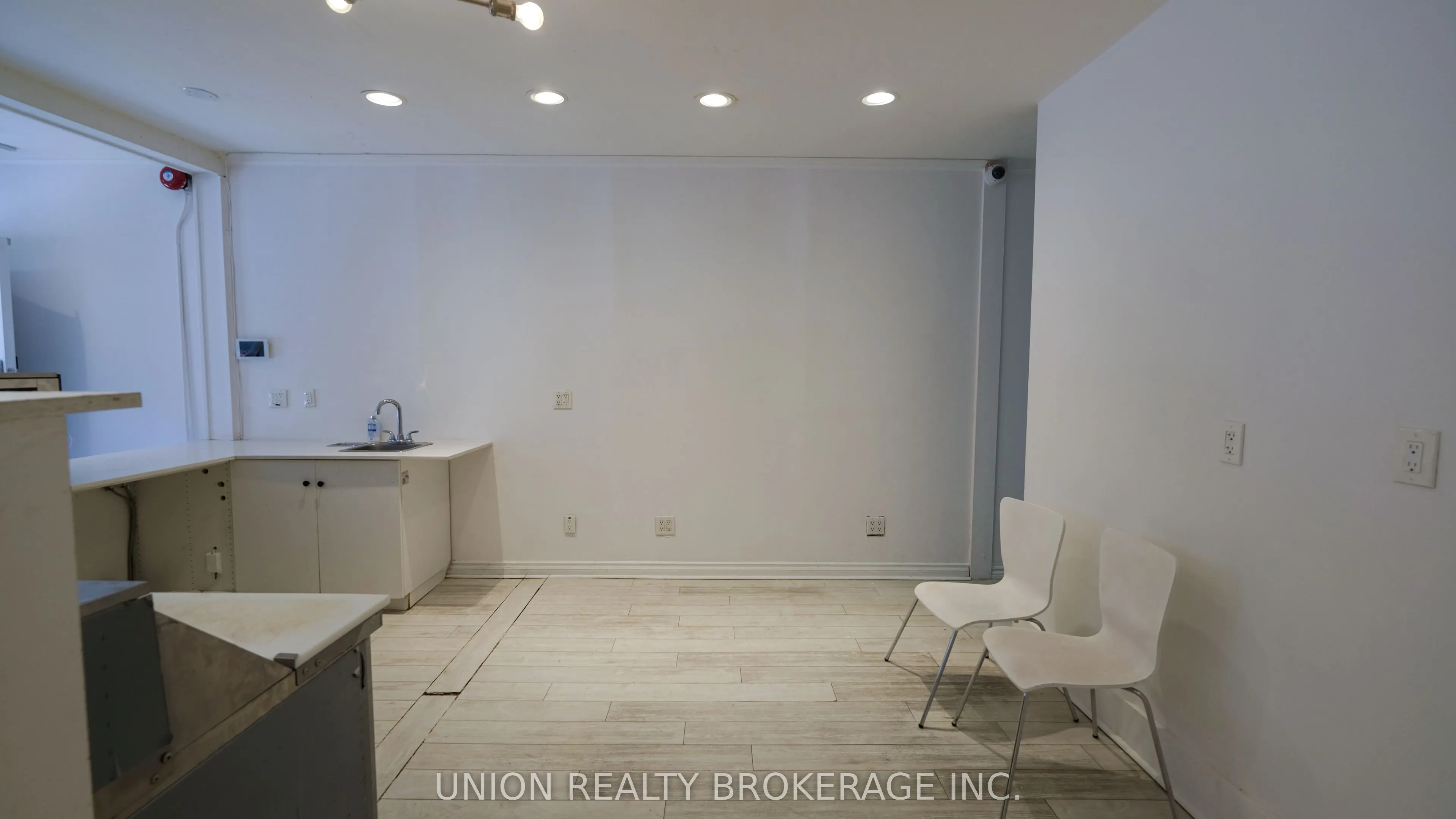 2198A Queen Street