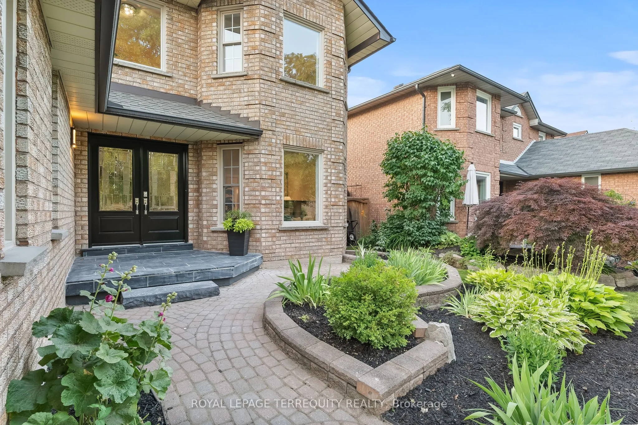 77 Ingleborough Drive