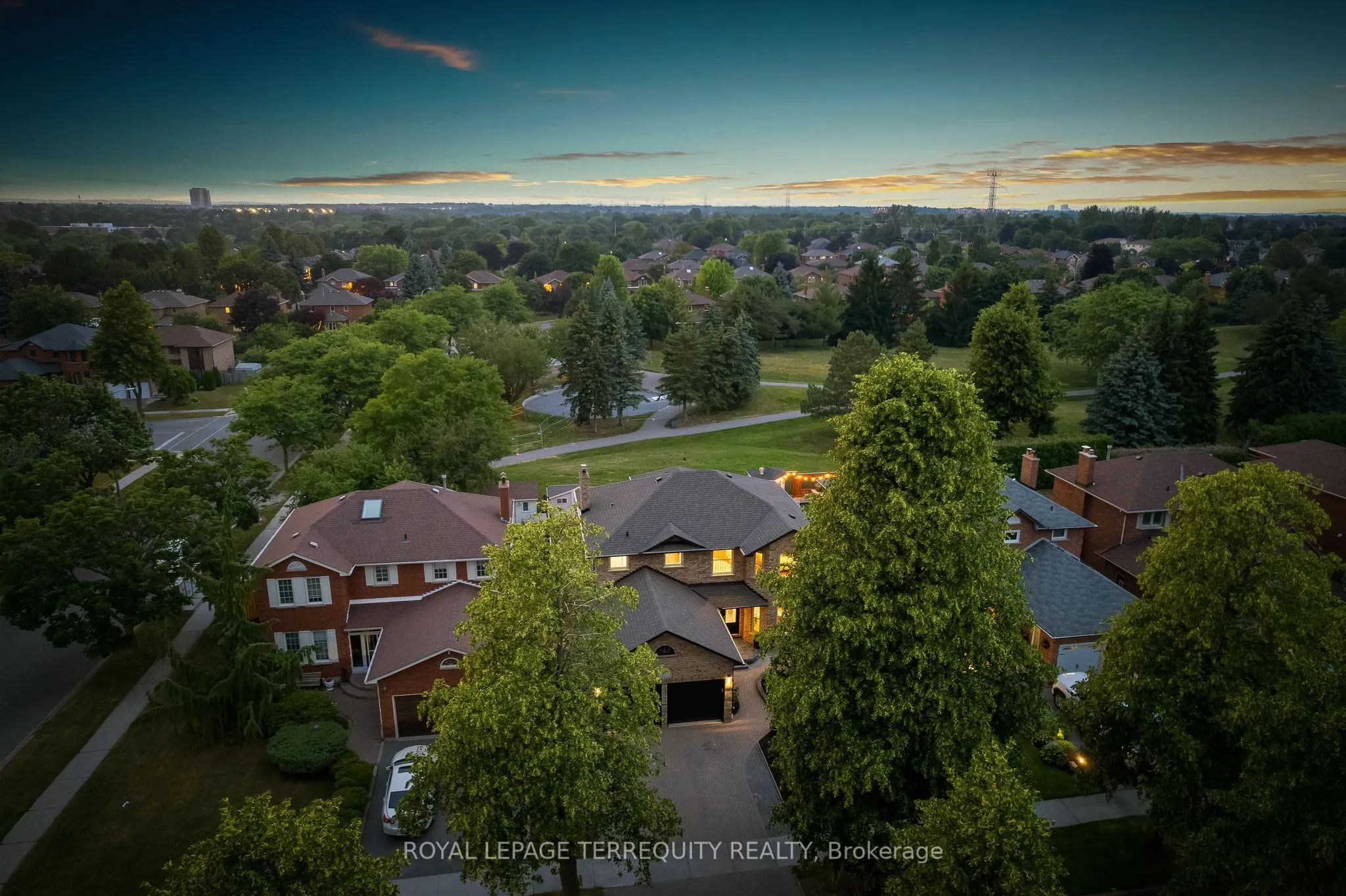 77 Ingleborough Drive