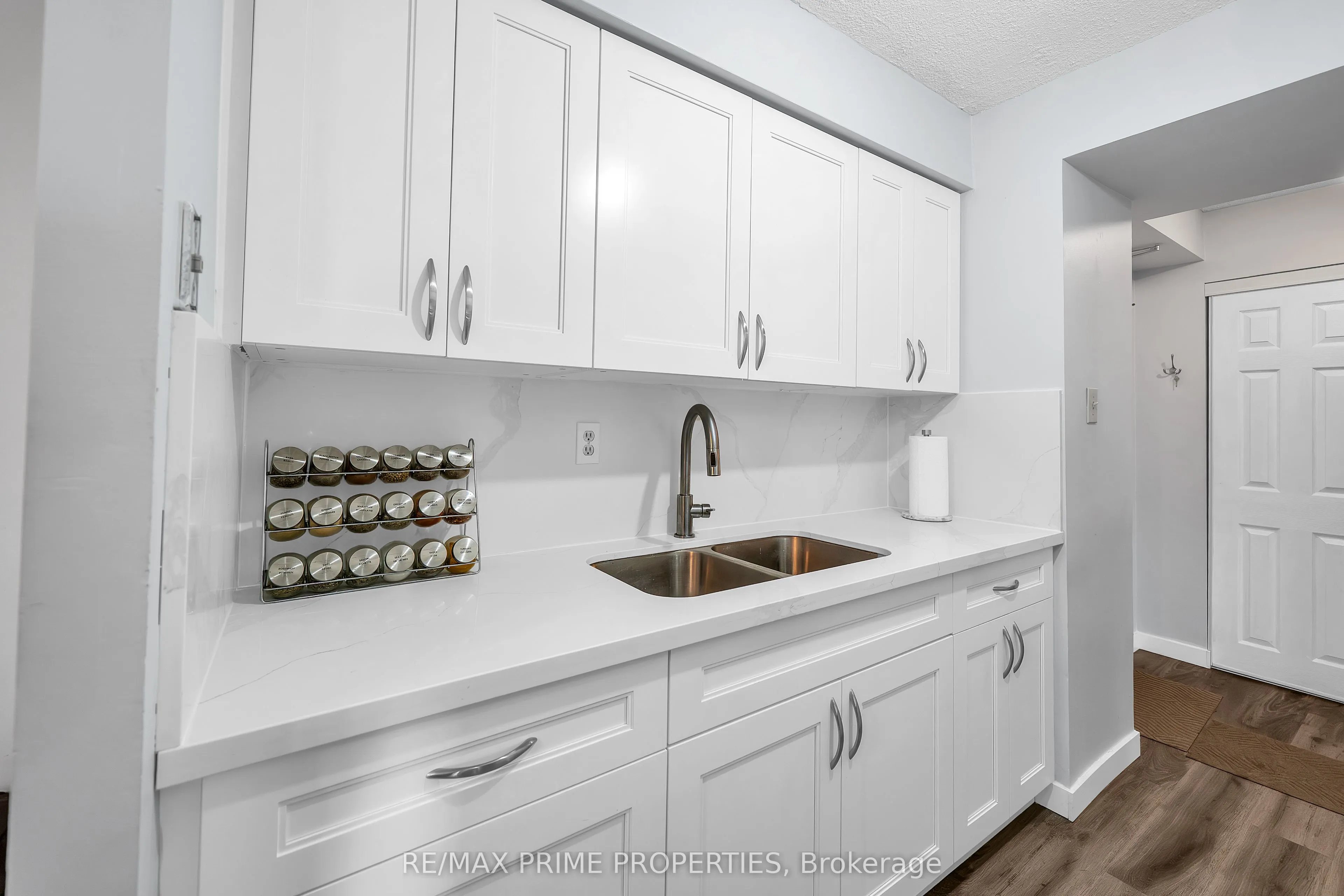 1535 Diefenbaker Court, #302