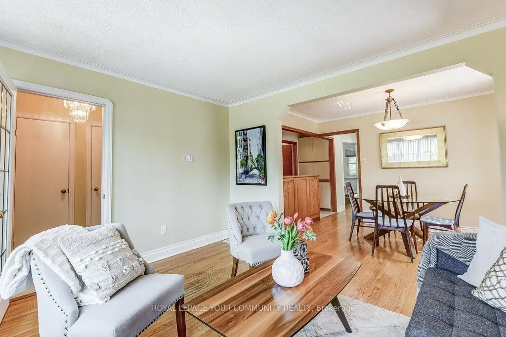 17 Dyson Boulevard