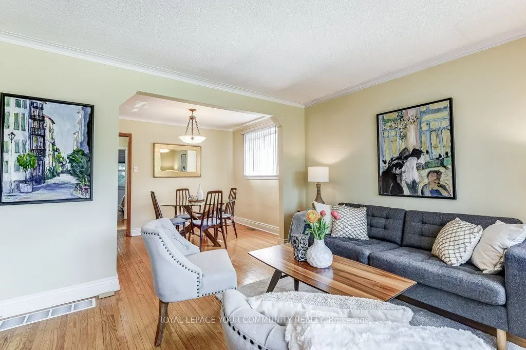 17 Dyson Boulevard