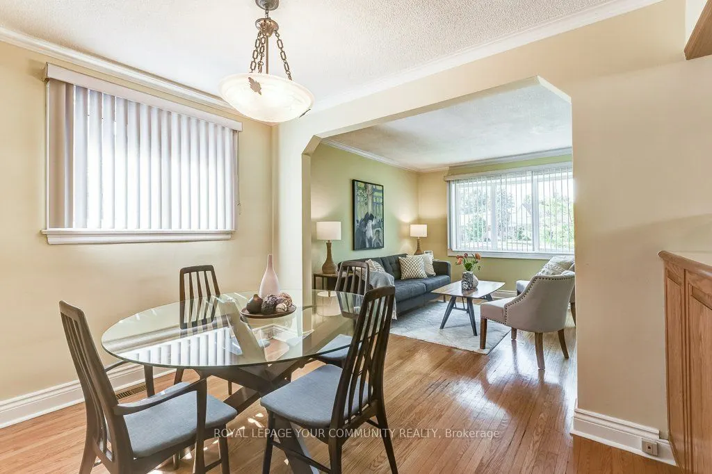 17 Dyson Boulevard