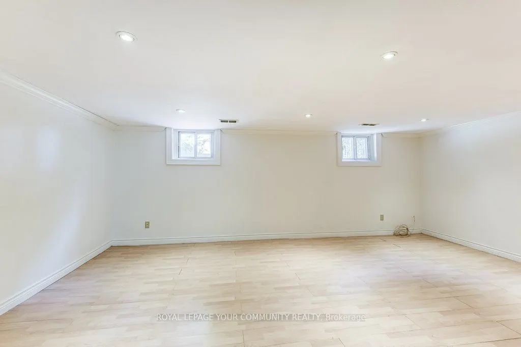 17 Dyson Boulevard