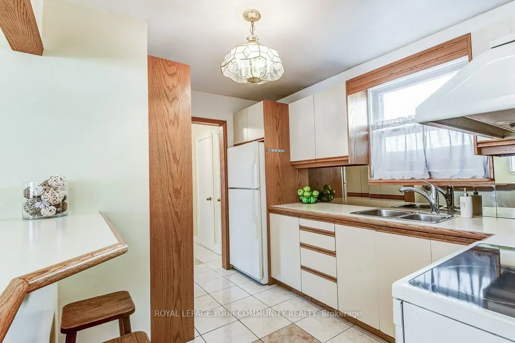 17 Dyson Boulevard