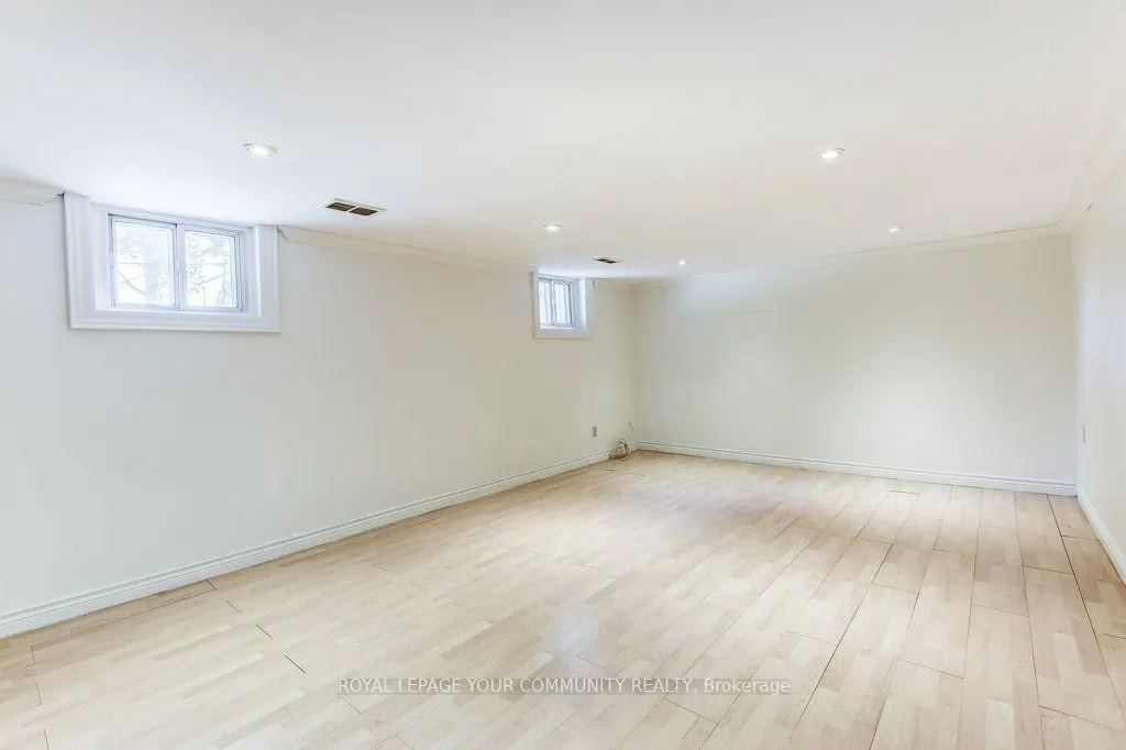 17 Dyson Boulevard