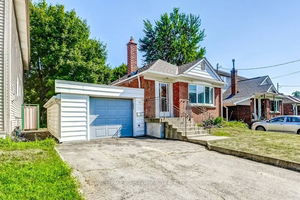 17 Dyson Boulevard