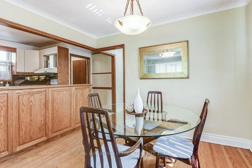 17 Dyson Boulevard