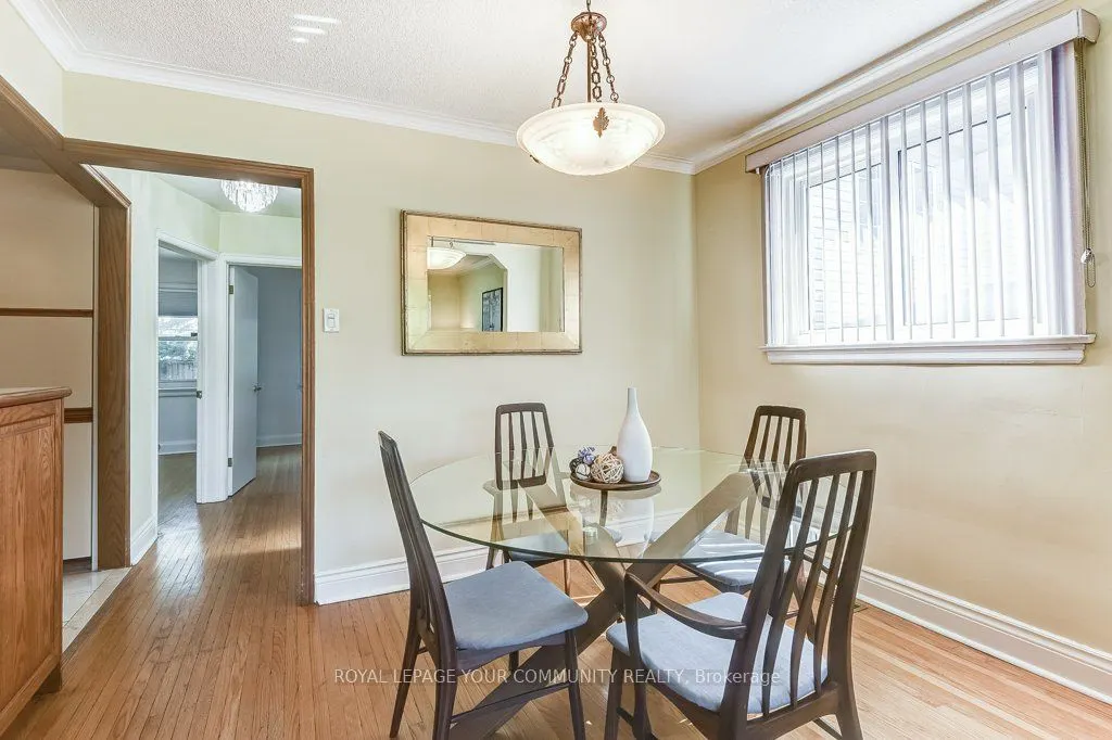 17 Dyson Boulevard