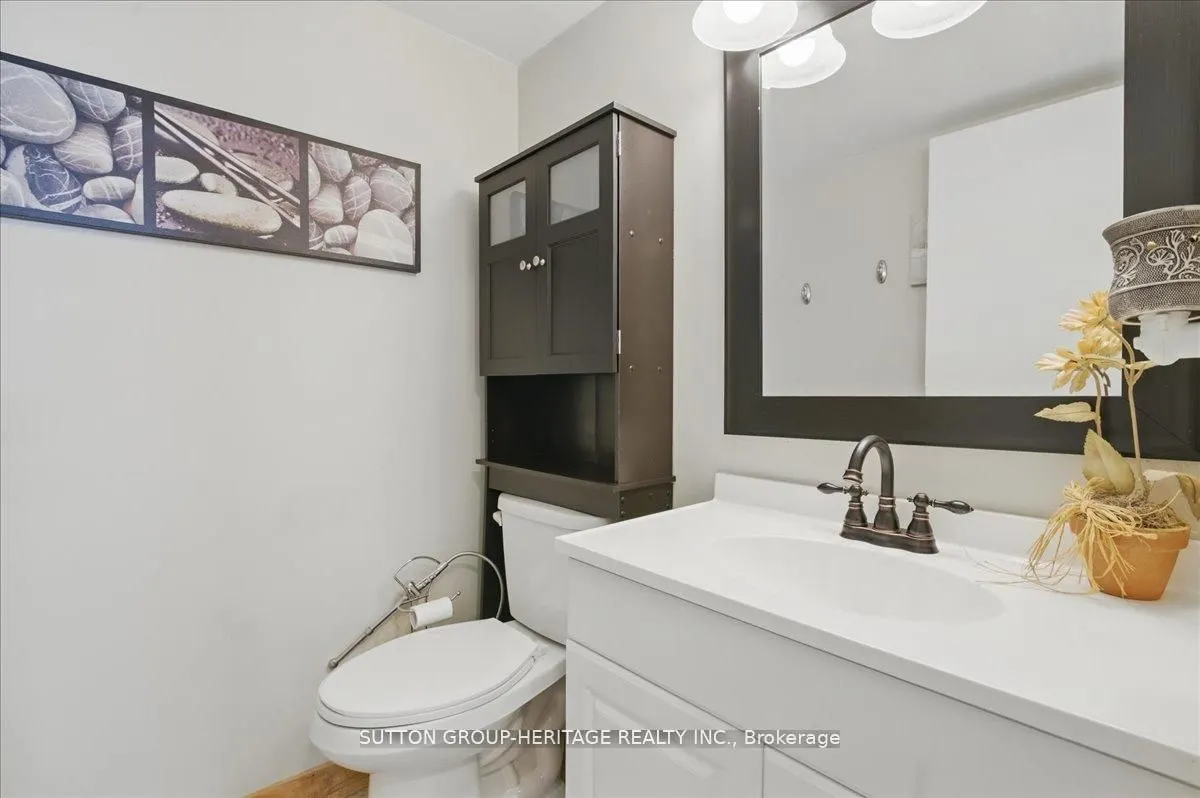 50 Richmond Street E, #232
