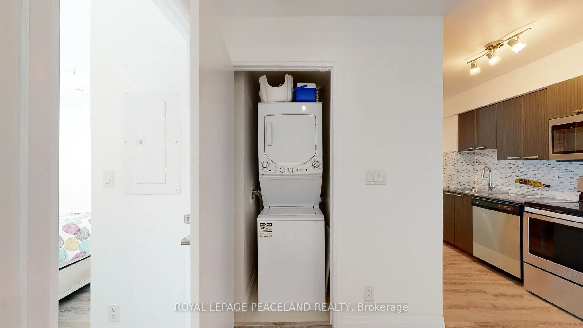 2150 Lawrence Avenue E, #204