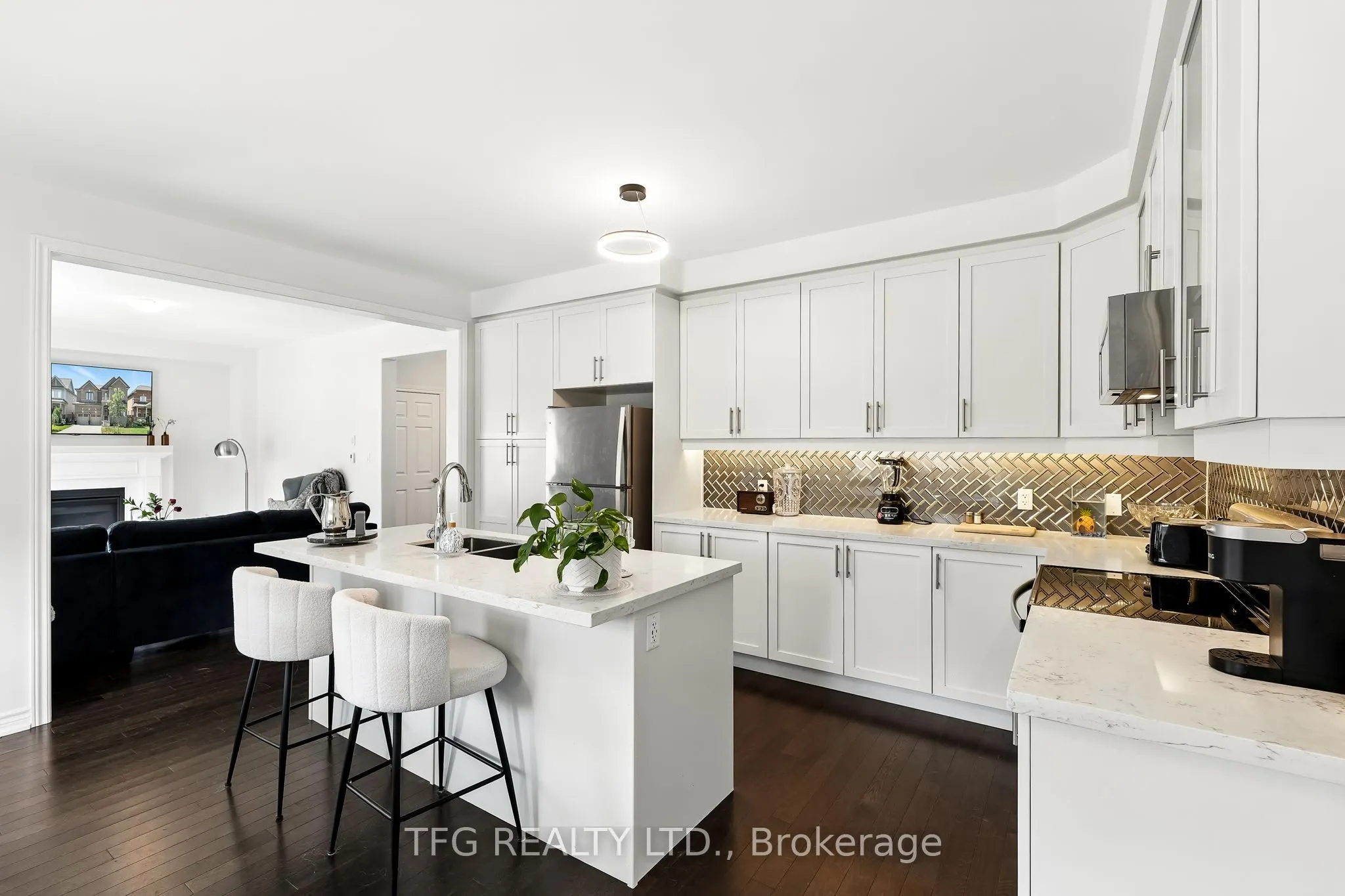 146 Crombie Street