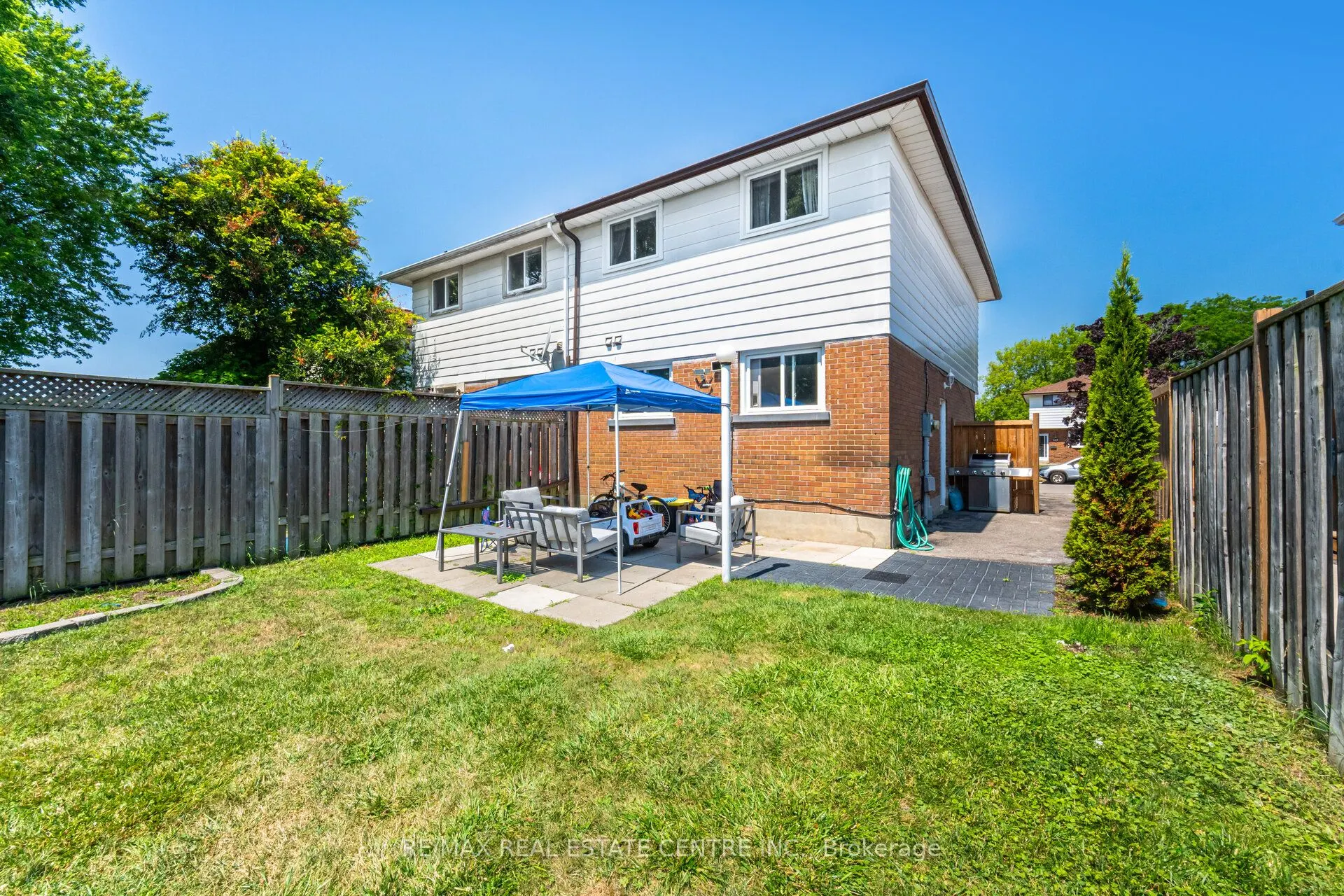244 Kinmount Crescent