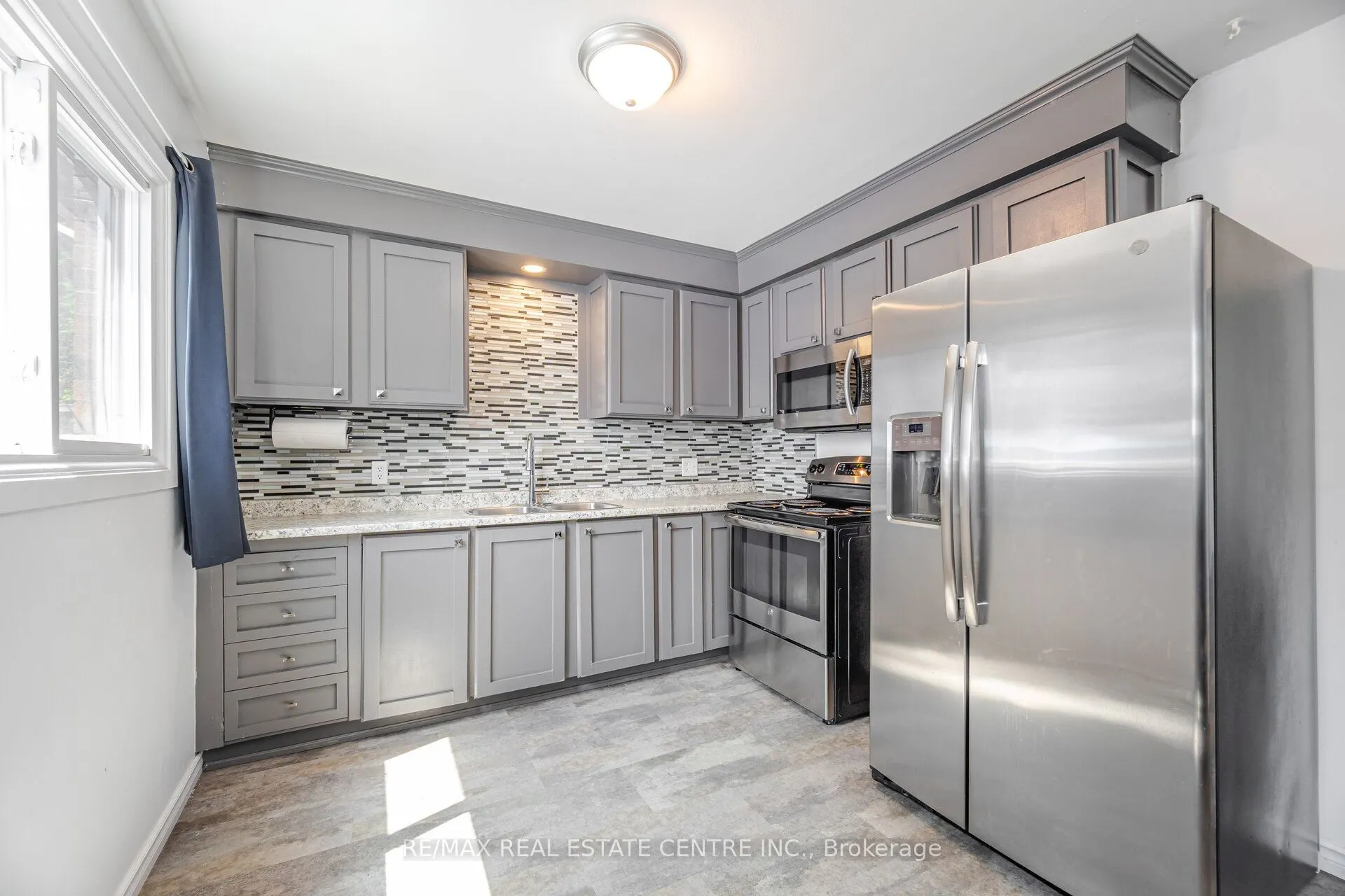 244 Kinmount Crescent
