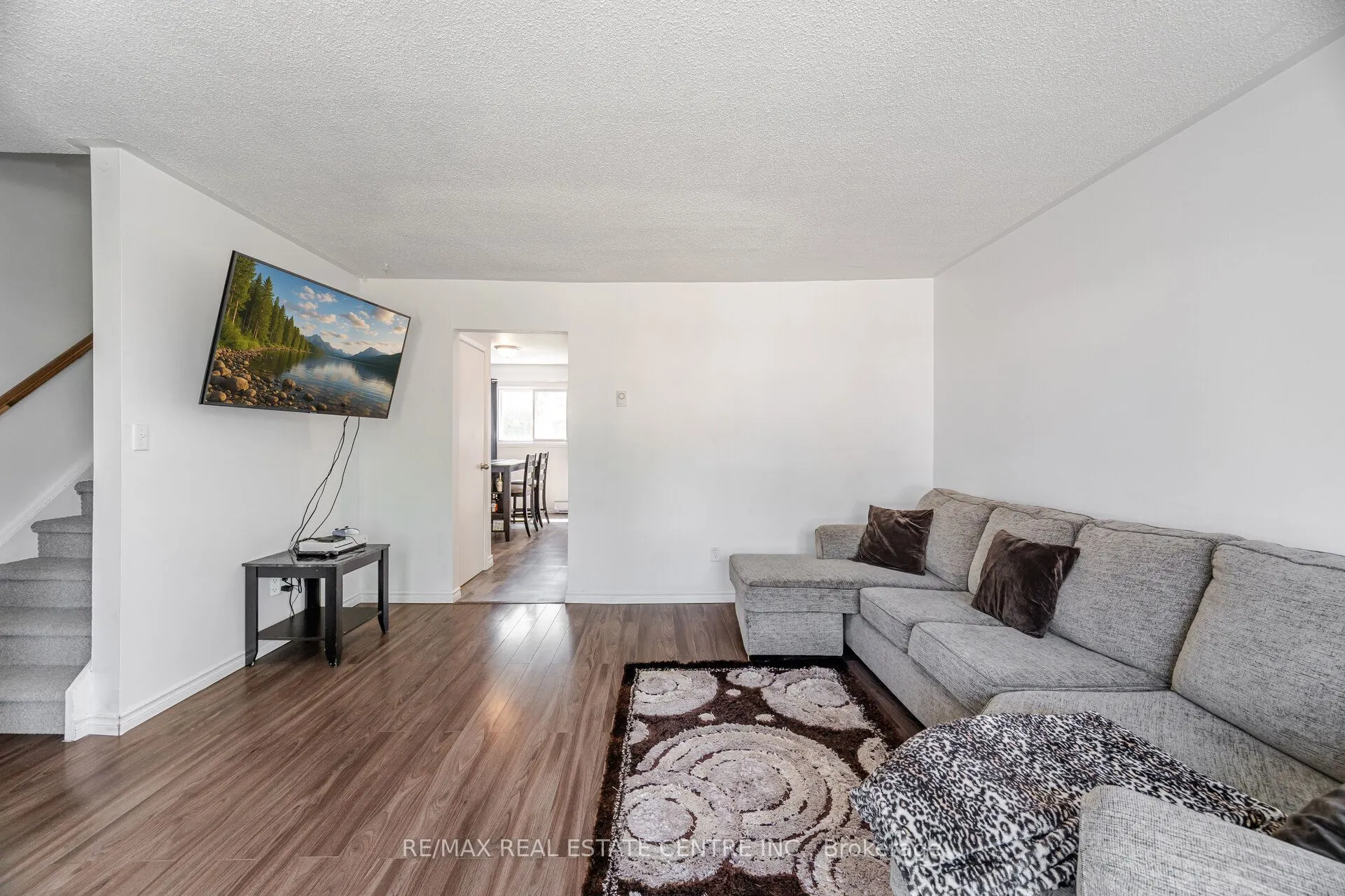244 Kinmount Crescent