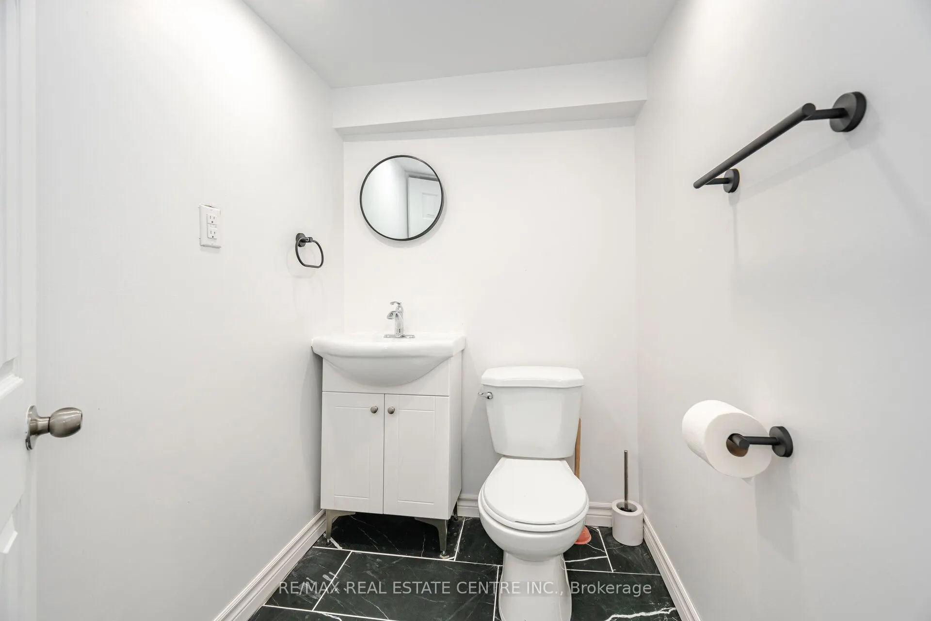 244 Kinmount Crescent