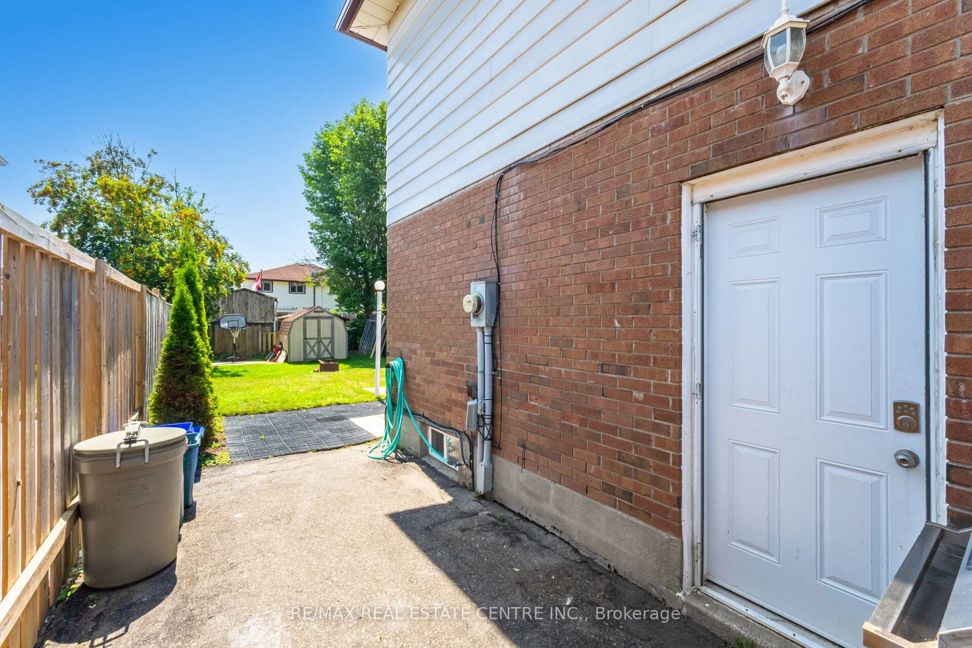 244 Kinmount Crescent
