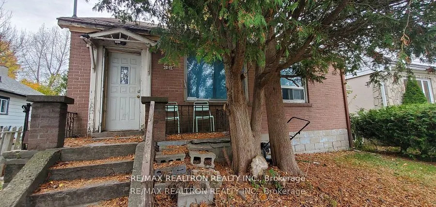101 Harewood Avenue