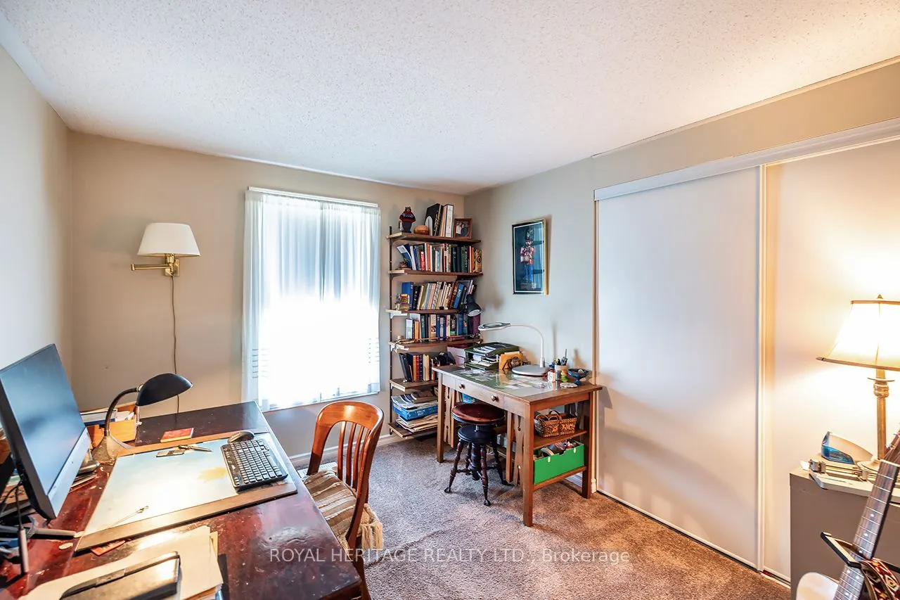 38 Bluffs Road E