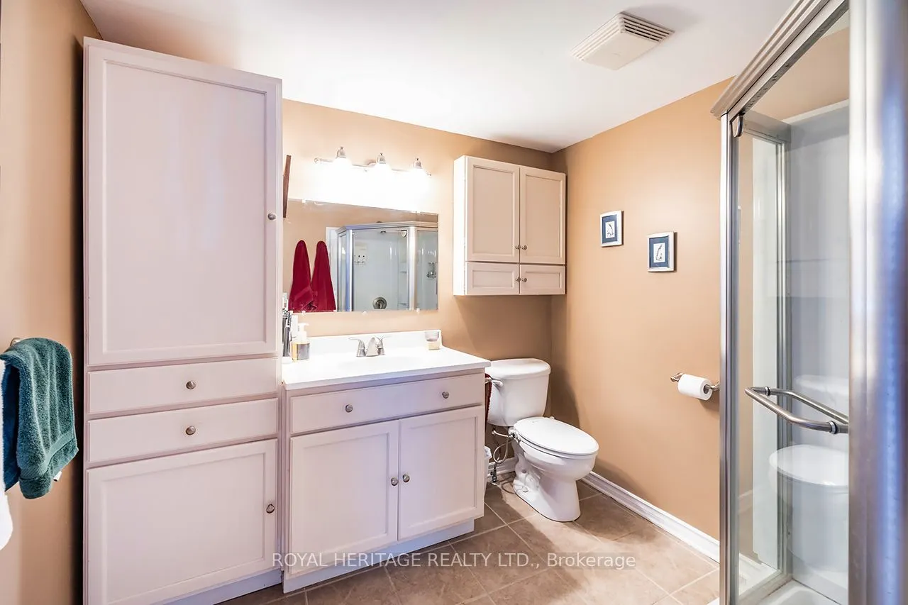 38 Bluffs Road E