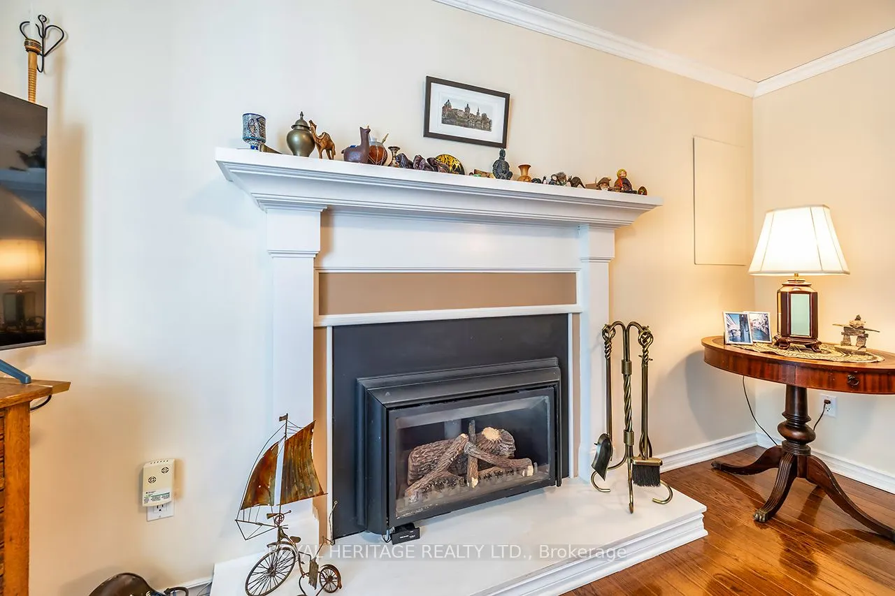 38 Bluffs Road E