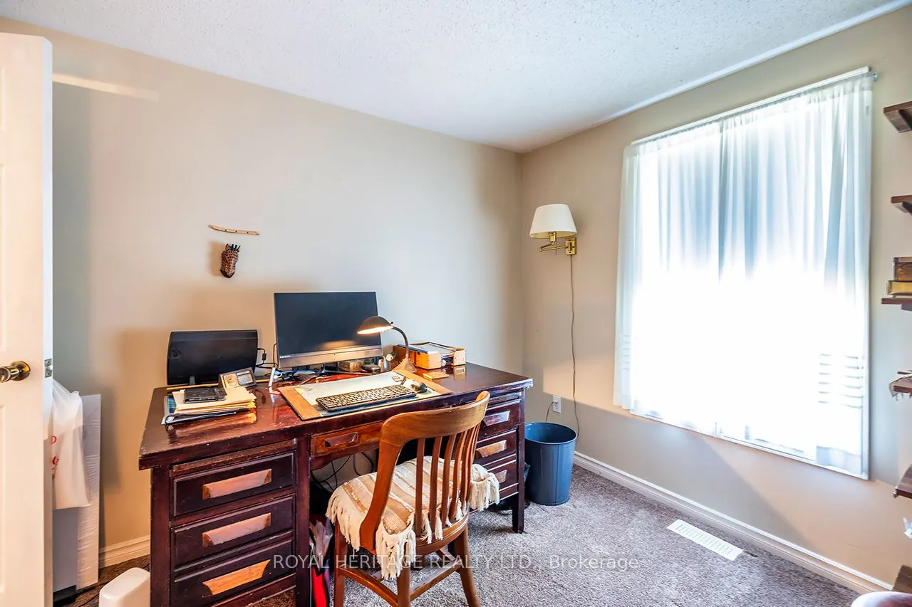 38 Bluffs Road E